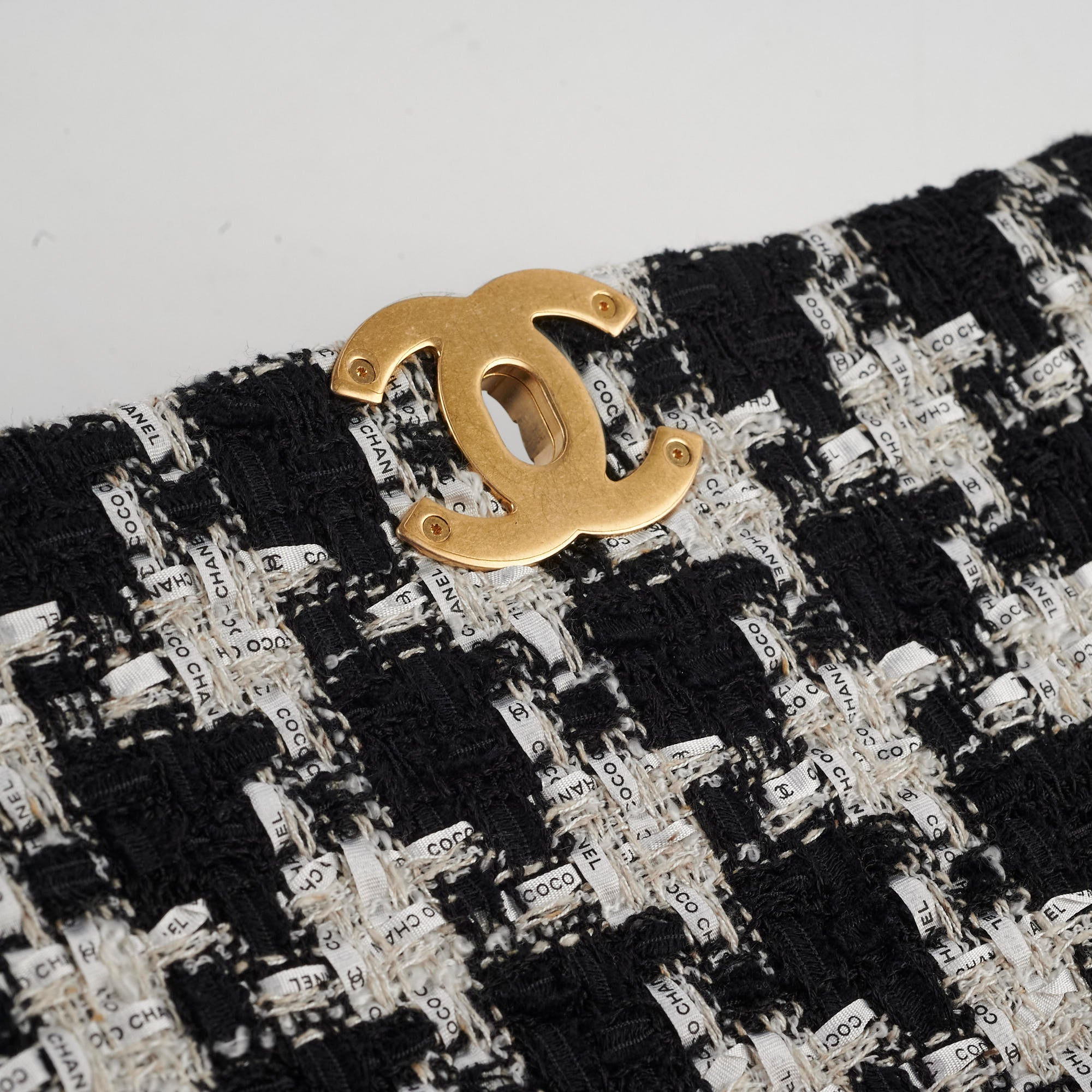 Chanel 19 Tweed Handbag Medium/Large Flap Bag 2020 Collection - Luxury Designer Shoulder Bag for Women, Perfect for Work, Parties & Special Occasions