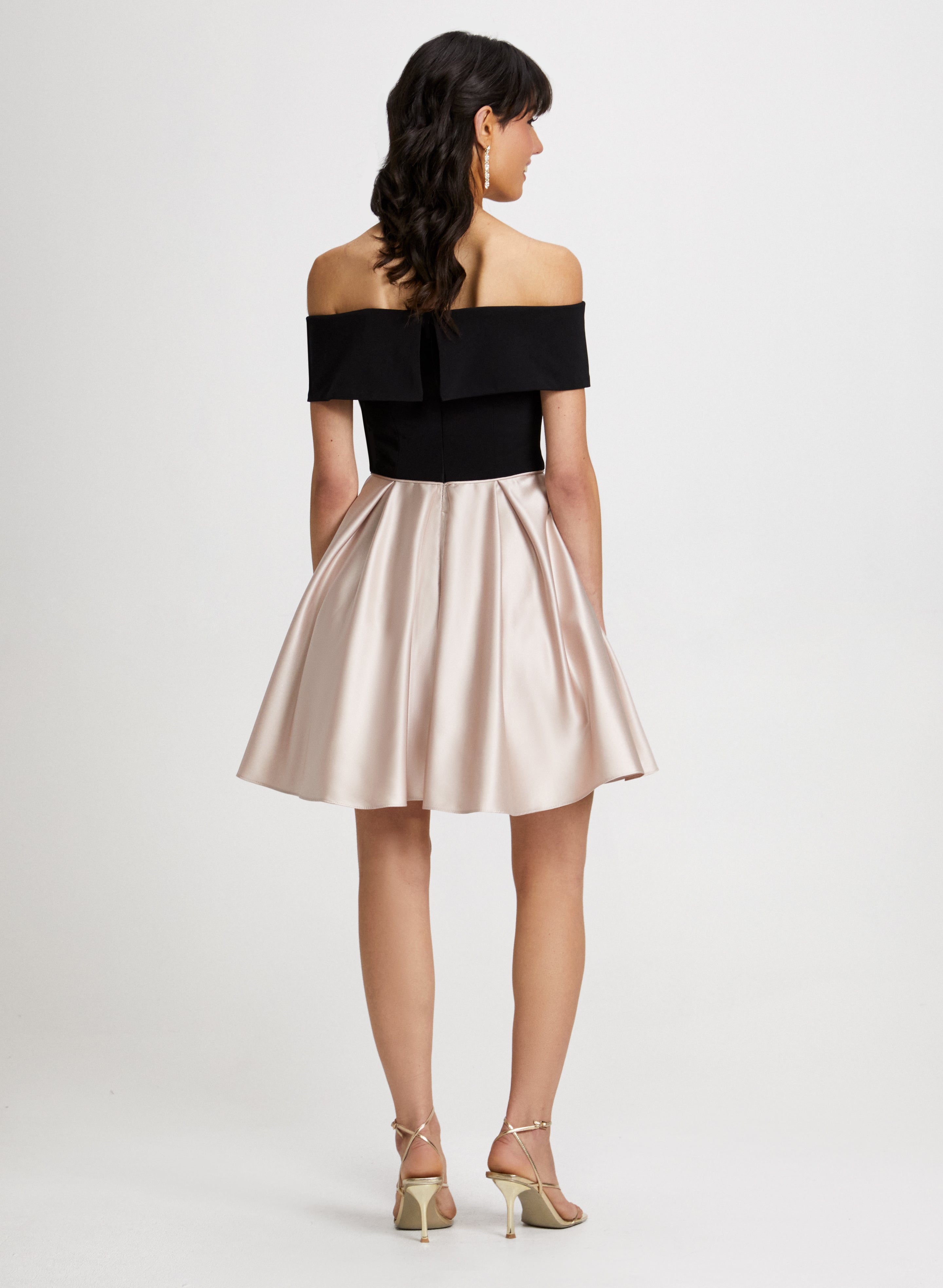 Bardot Off Shoulder Neckline Dress - Elegant Women's Party & Evening Gown for Weddings, Date Nights & Special Occasions