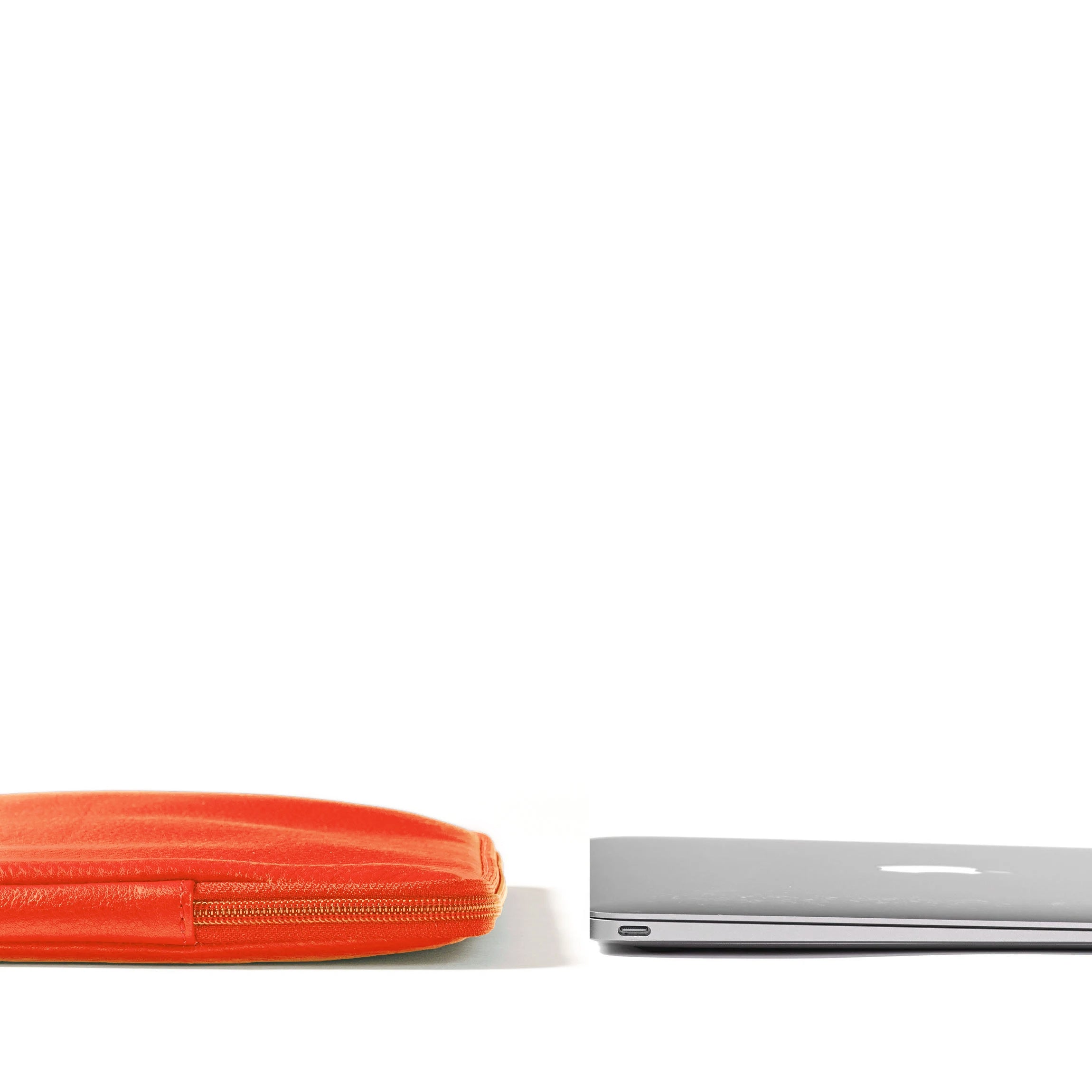 13 Inch MacBook Sleeve Clementine - Premium Laptop Case for MacBook Air & Pro 13