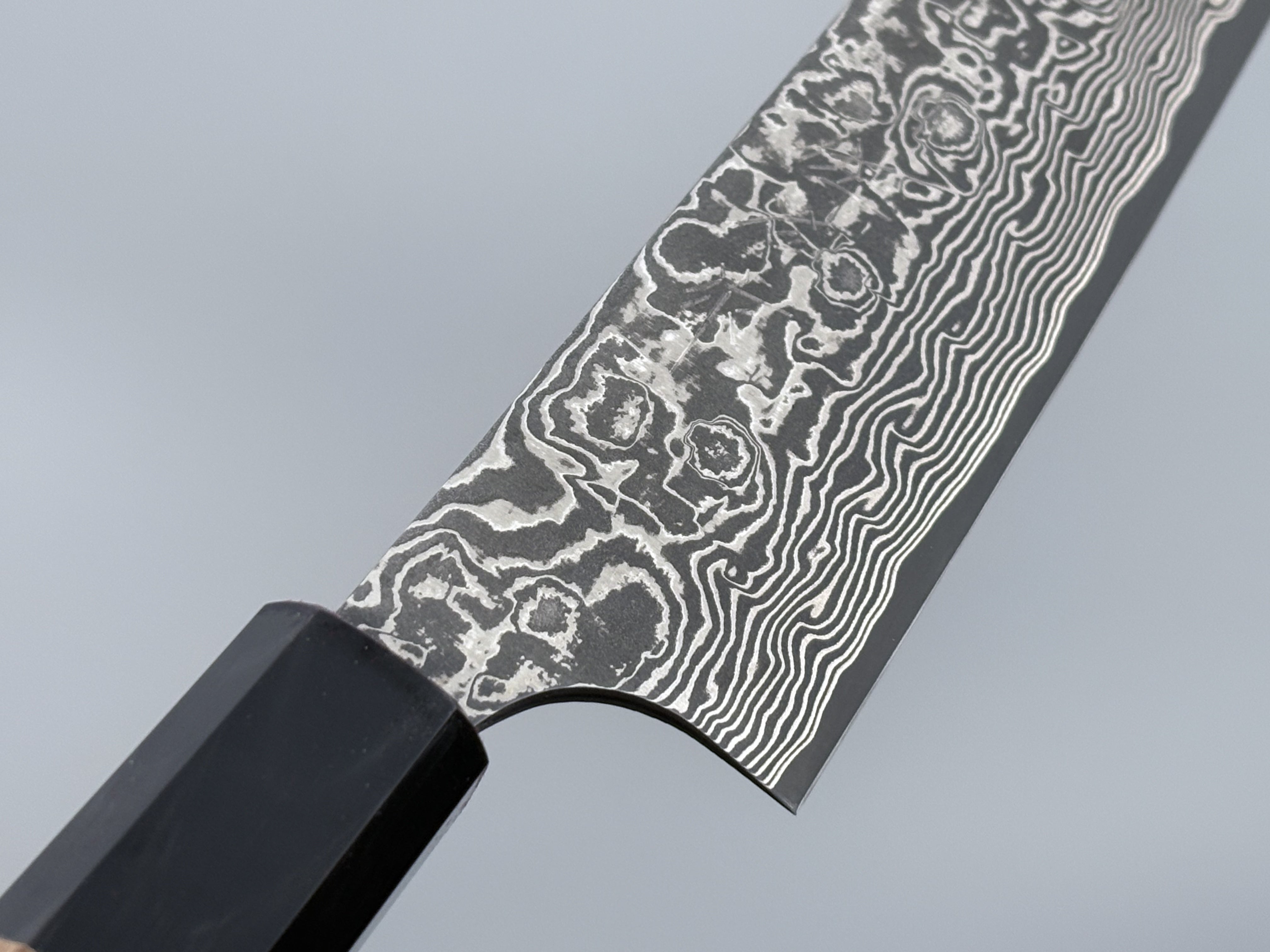 Premium Takeshi Saji R2 Damascus Sujihiki 240mm Japanese Chef Knife - High Carbon Steel, Razor Sharp Blade for Slicing Meat, Sushi & Precision Cutting - Perfect for Professional Chefs & Home Cooking Enthusiasts