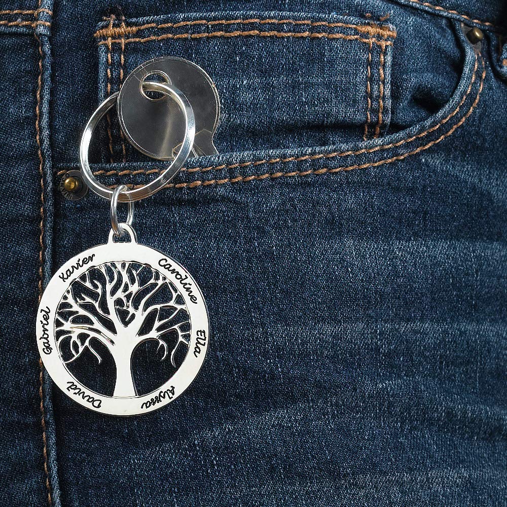 Personalized Family Tree Keychain - Custom Engraved Name Necklace for Men & Women | Unique Christmas Gift for Loved Ones | Perfect for Anniversaries, Birthdays & Special Occasions