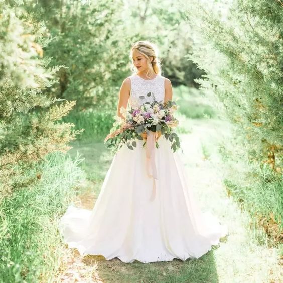 Justin Alexander Sincerity 44044 Wedding Dress Sample Gown - Elegant Lace Bridal Gown for Church Ceremony & Formal Wedding Events
