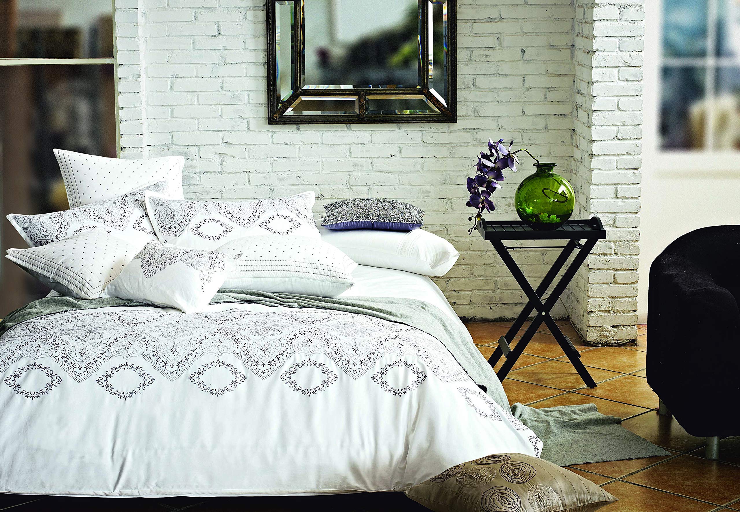 Melange Home Luxury Brocade Embroidery Duvet Cover Set - Full/Queen Size White Bedding - Perfect for Master Bedroom, Guest Room & Hotel Decor