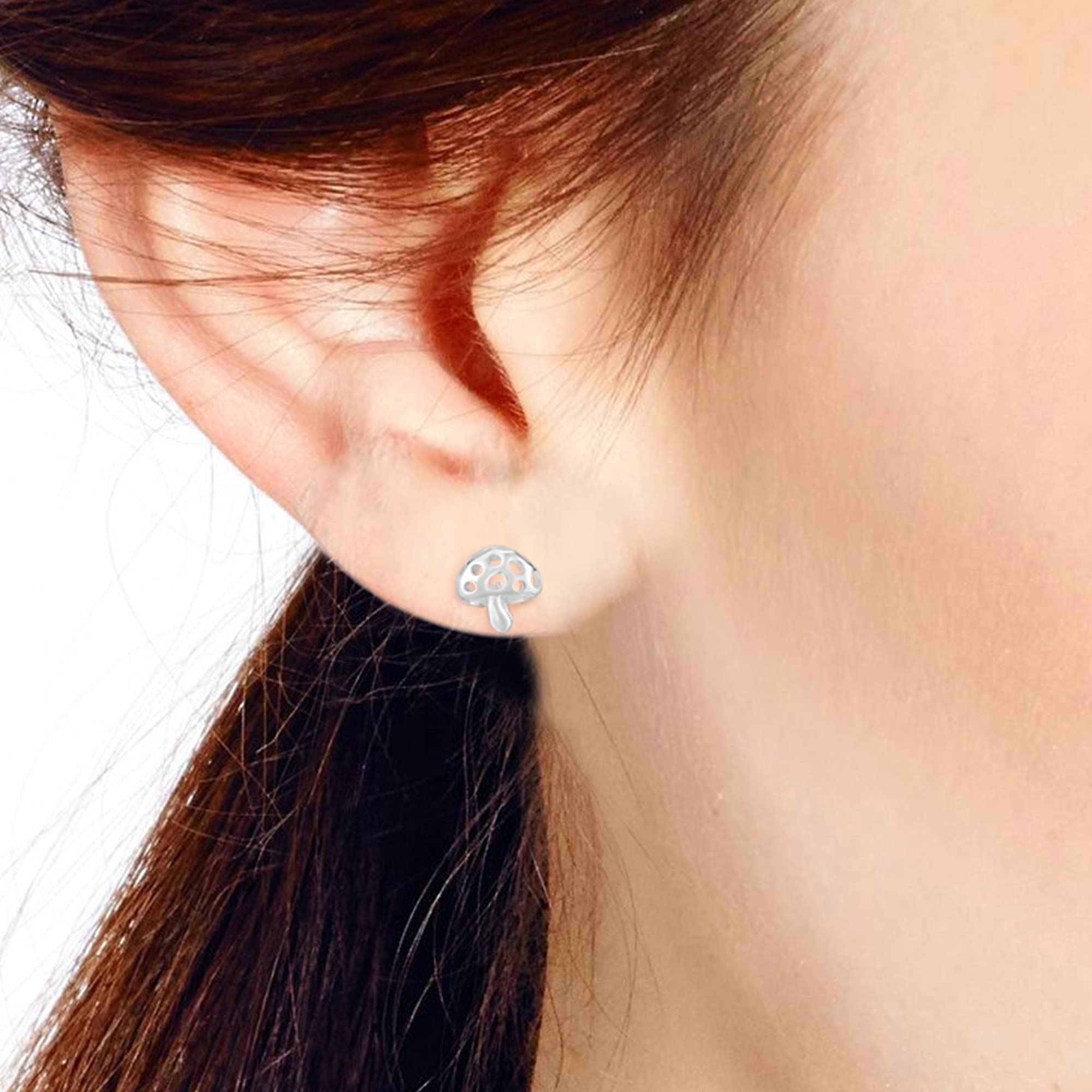 AeraVida Sterling Silver Mushroom Stud Earrings for Women - Minimalist Adorable Little Forest Mushroom Jewelry - Trendy Dainty Earrings - Perfect Gift for Daughter, Wife, Girlfriend | Ideal for Everyday Wear, Casual Outfits, Nature Lovers & Boho Fashion