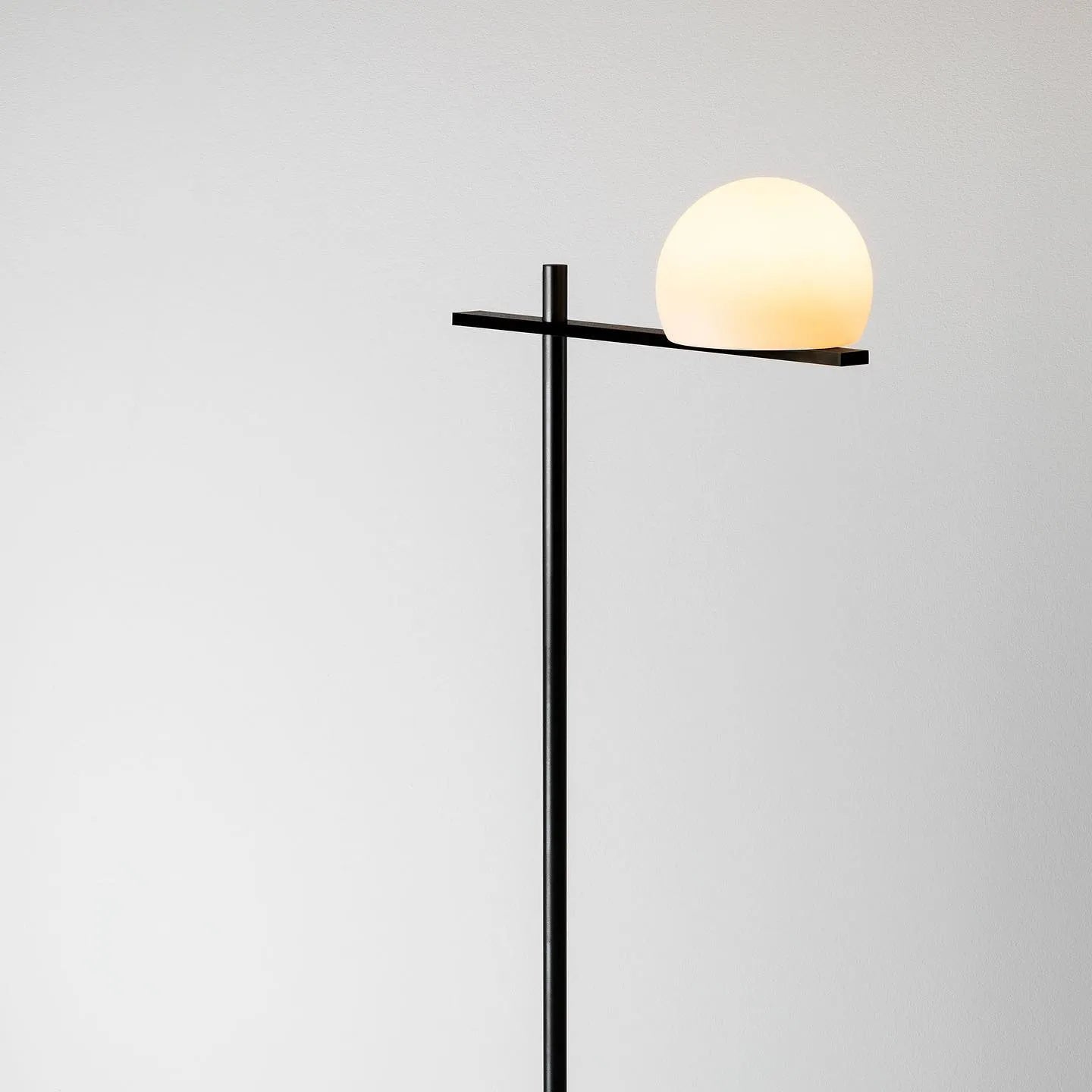 Modern Circular LED Floor Lamp for Living Room - Adjustable Brightness, Energy Efficient, Dimmable Ambient Lighting for Home Decor, Bedroom, Office