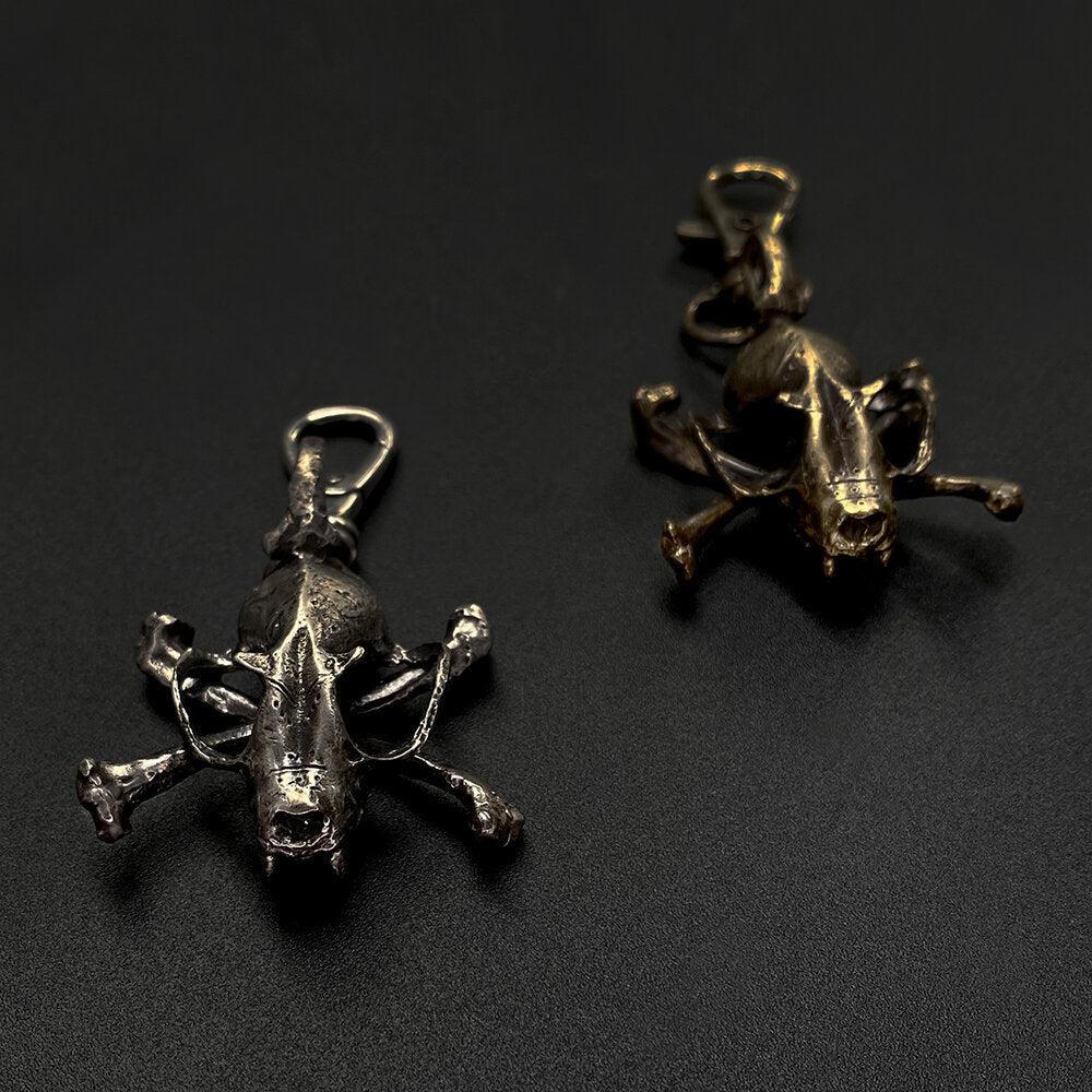Bat Skull and Crossbone Keychain - Gothic Punk Accessory for Keys, Bags & Backpacks - Perfect for Halloween, Cosplay & Alternative Fashion