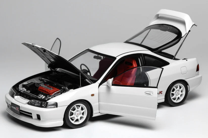 PREORDER MotorHelix 1:18 Scale Honda Integra DC2 Type R (Pre Facelift) Championship White Diecast Model Car - Perfect for Collectors and Racing Enthusiasts