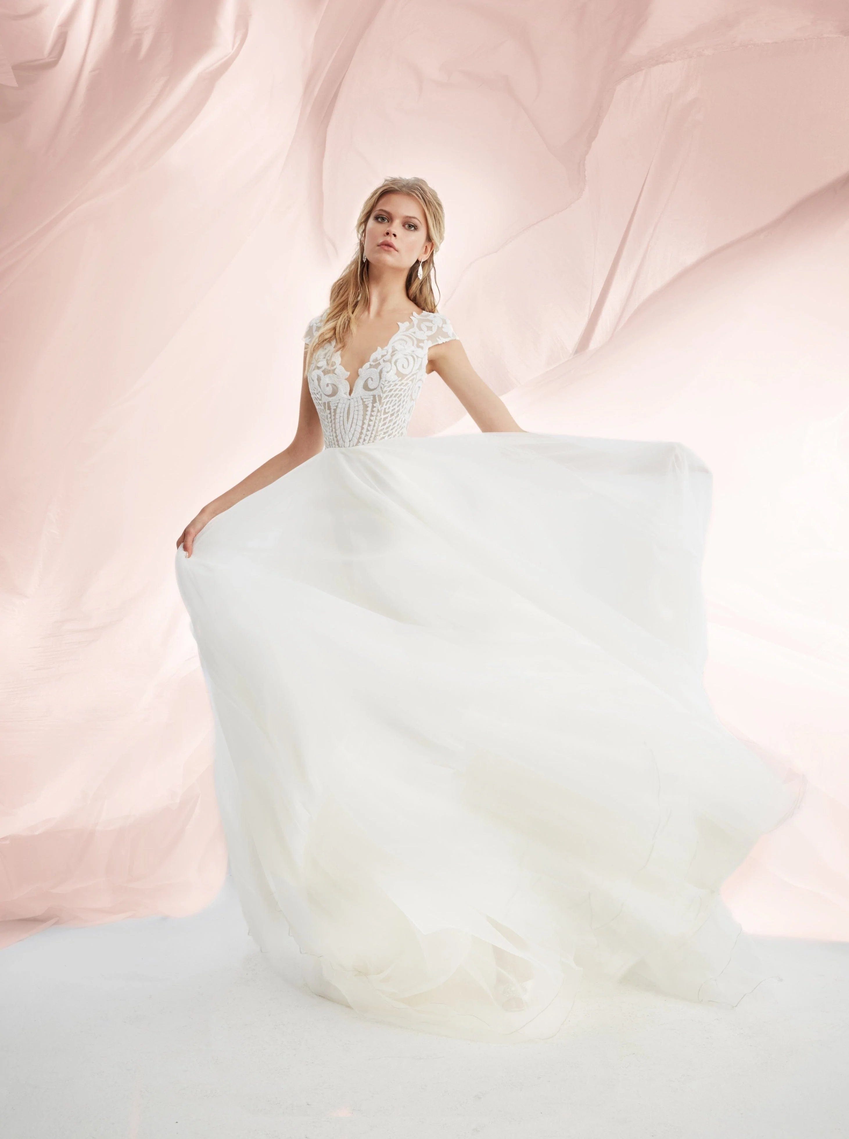 Hayley Paige Dakota Blush Wedding Dress Size 24 - Perfect for Bridal Showers, Ceremonies & Special Occasions