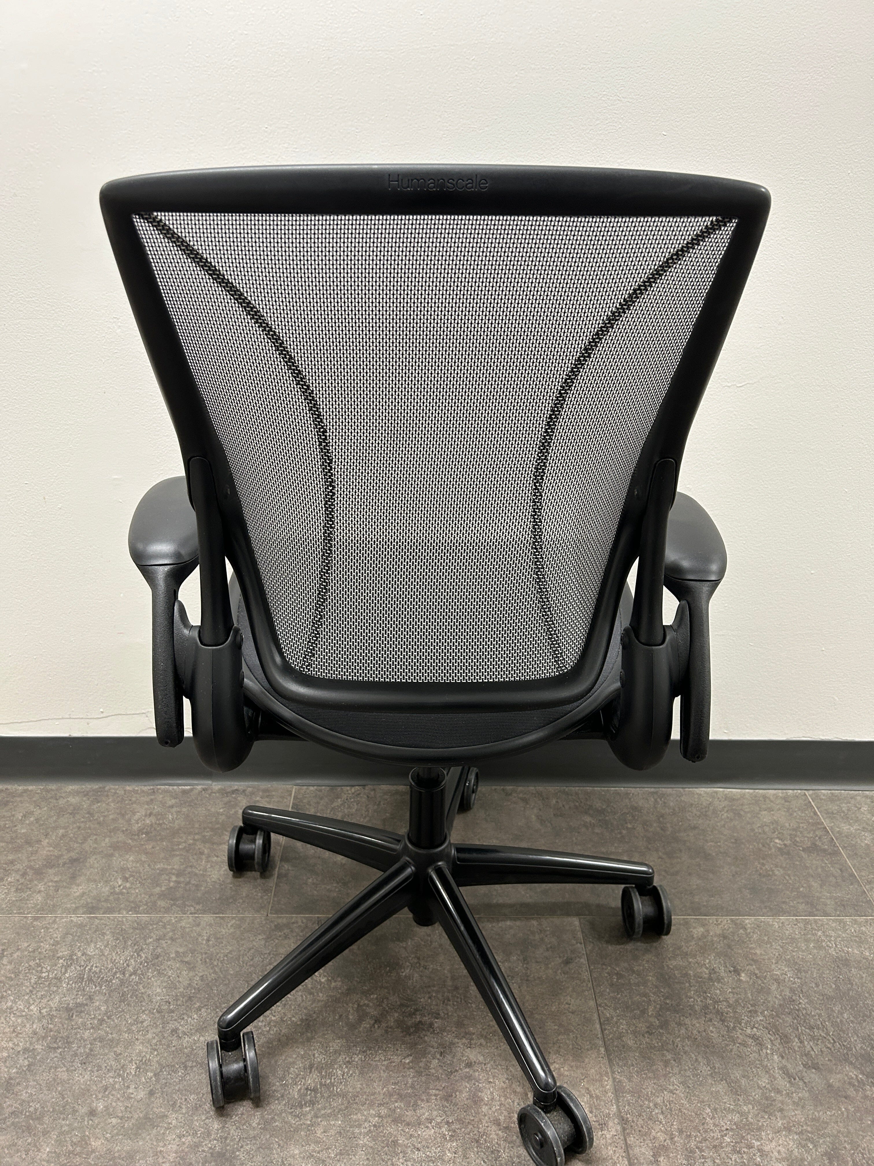 Humanscale Diffrient Ergonomic Office Chair - Refurbished & Certified - Perfect for Home Office, Workspace & Executive Desks