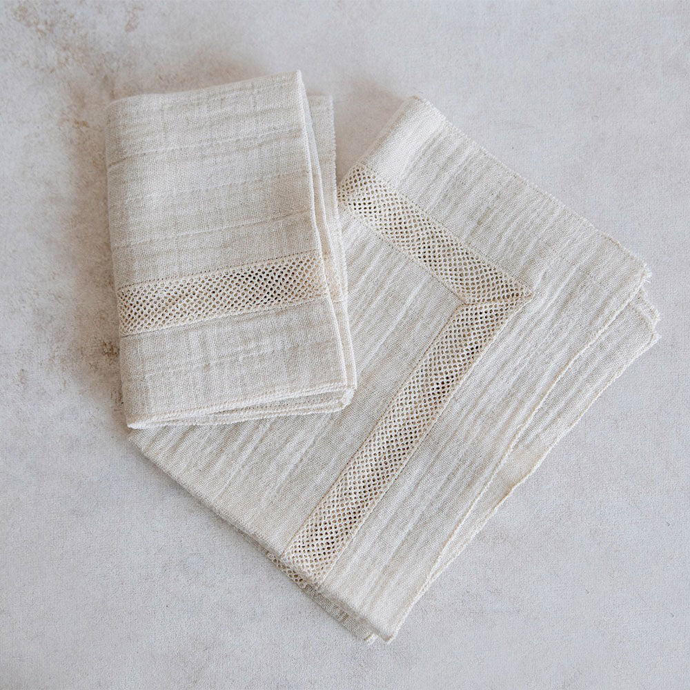 Elegant Net Lace Placemat Set - 6-Piece Crochet Table Mats for Dining, Party & Home Decor - Perfect for Wedding, Tea Party and Special Occasions