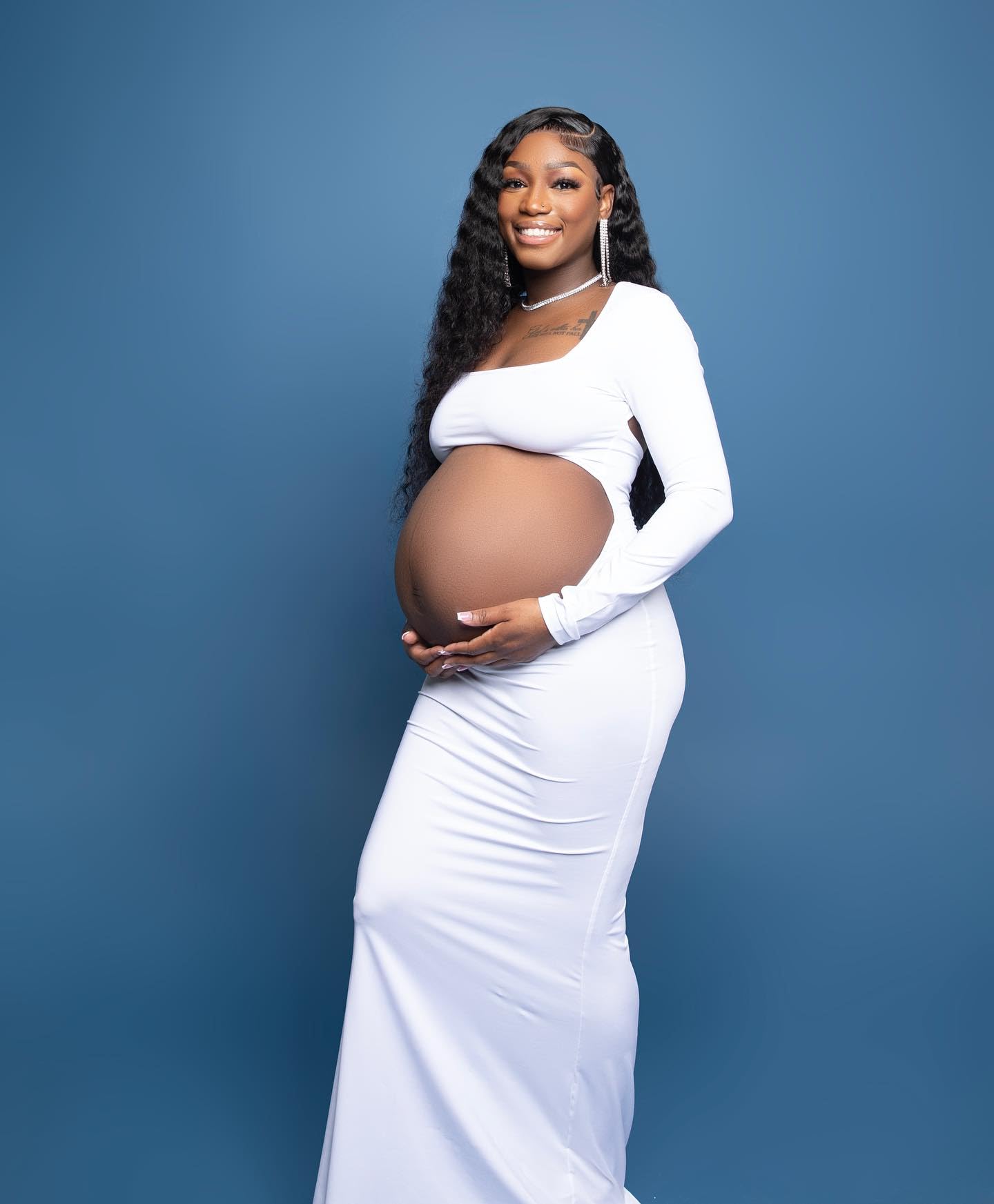 Stylish Open Belly Maternity Dress for Photoshoots - Long Sleeve Square Neck Pregnancy Gown | Perfect for Maternity Photos, Baby Showers & Pregnancy Announcements