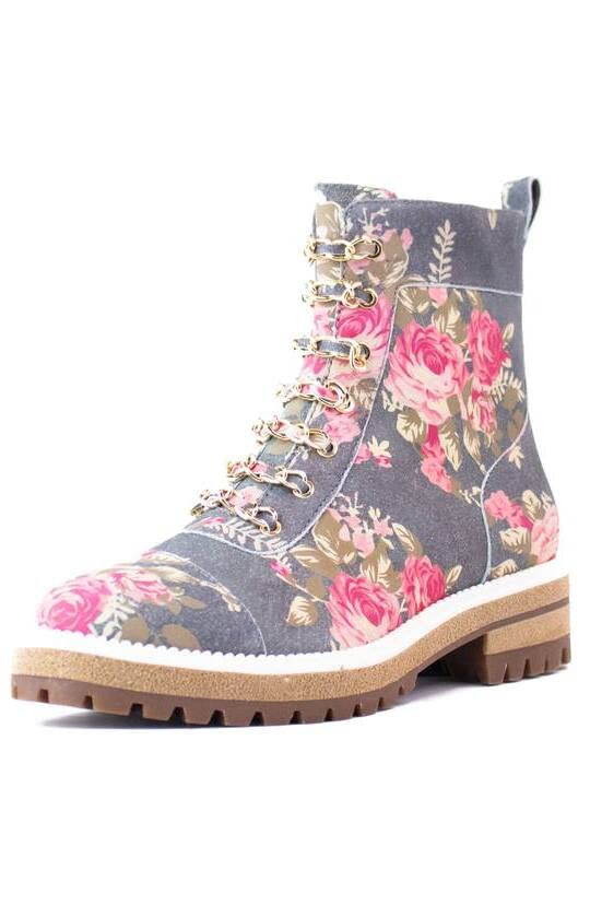 Cecelia New York Women's Chance Lace-Up Combat Boots with Lug Sole - Stylish Moto Hiker Booties for Outdoor Adventures, Street Fashion & Fall/Winter Wear