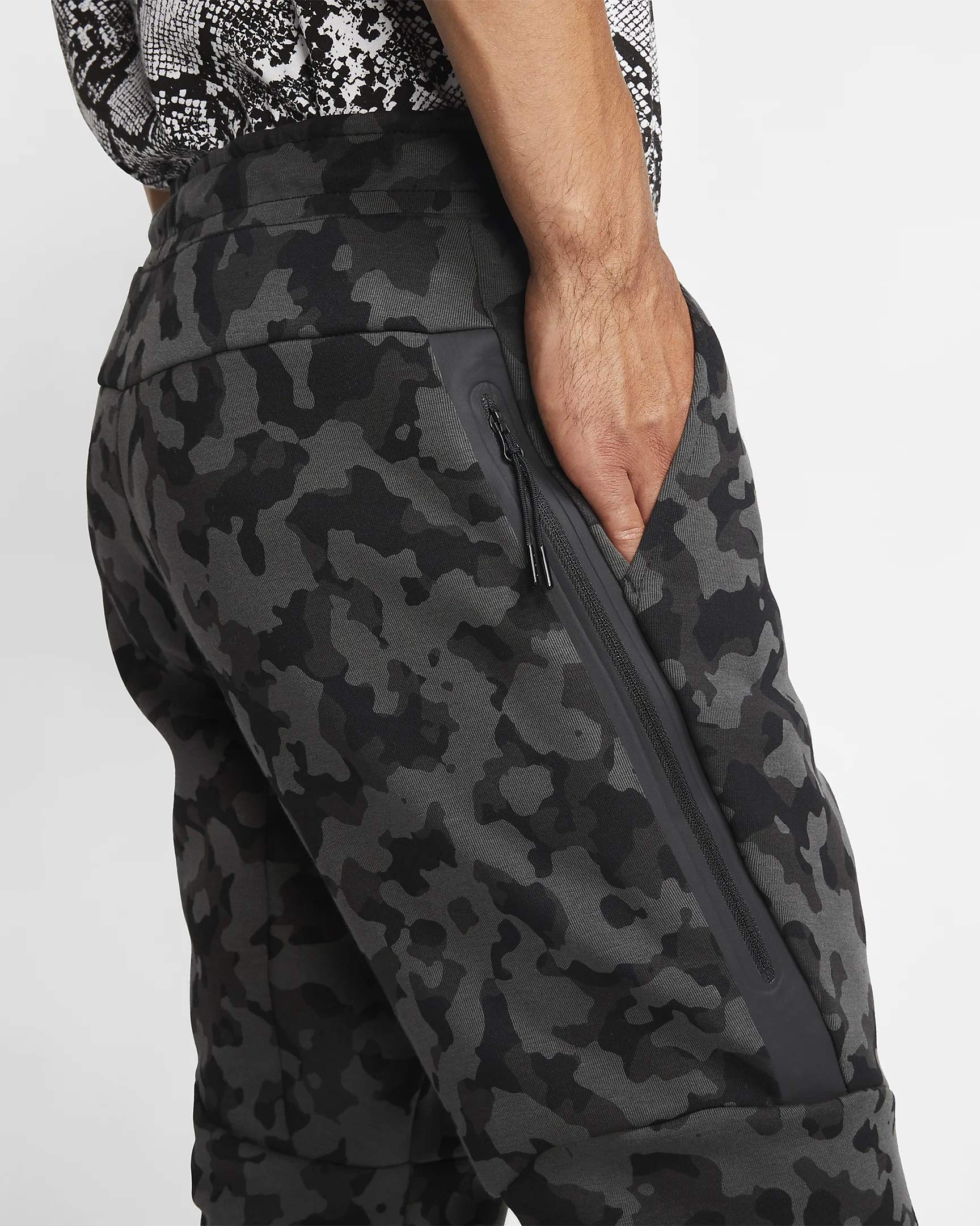Nike Tech Fleece Men's Printed Joggers Pants - CJ5981-010 Black (Size S) | Lightweight, Comfortable & Stylish for Running, Gym Workouts & Casual Wear