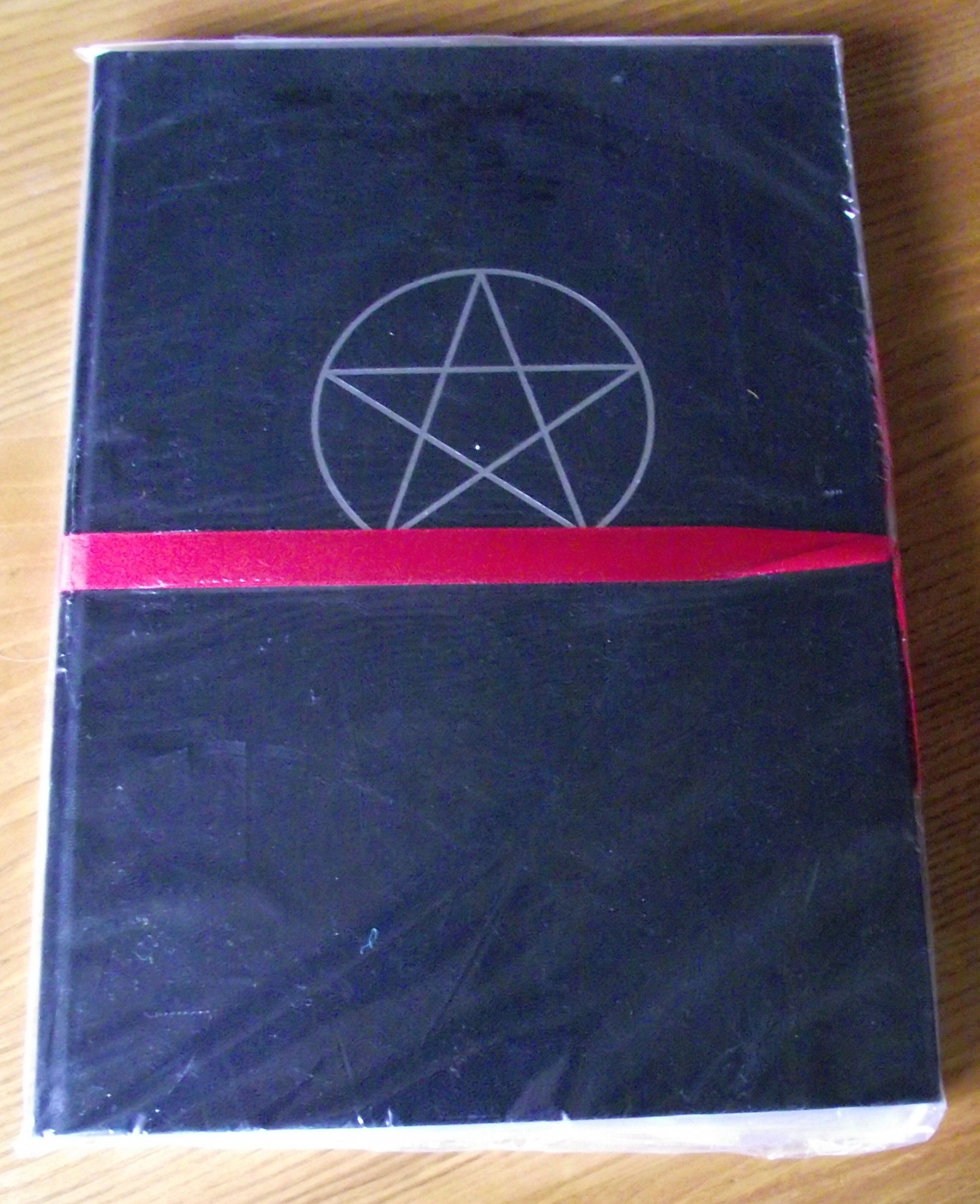 Book of Shadows - Premium Leather Journal for Wicca, Witchcraft & Spell Casting - Perfect for Wiccan Rituals, Moon Magic & Grimoire Keeping