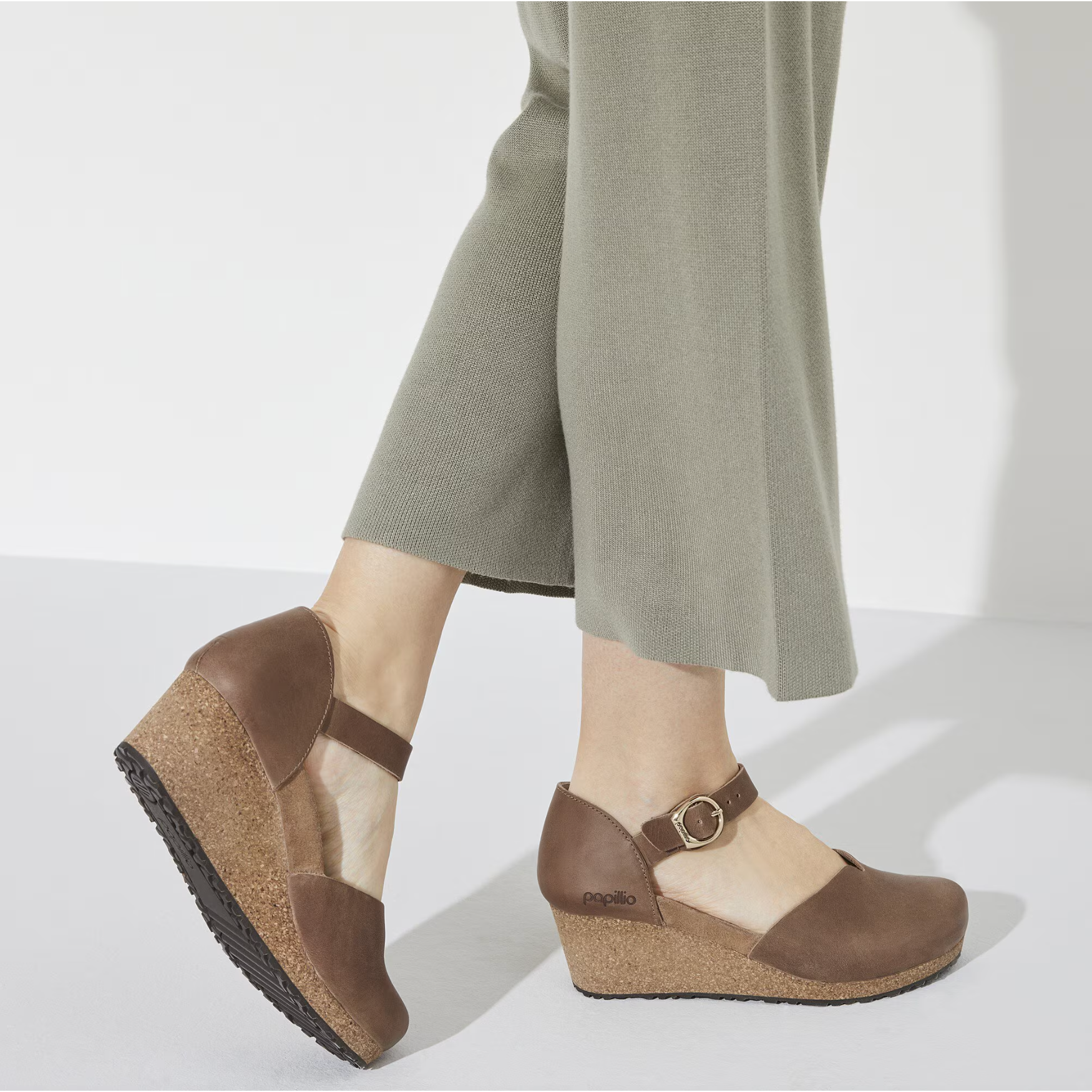 Birkenstock Mary Ring Buckle Oiled Leather Sandals for Women - Cognac Brown Comfortable Arch Support - Perfect for Casual Wear, Beach & Summer Outfits