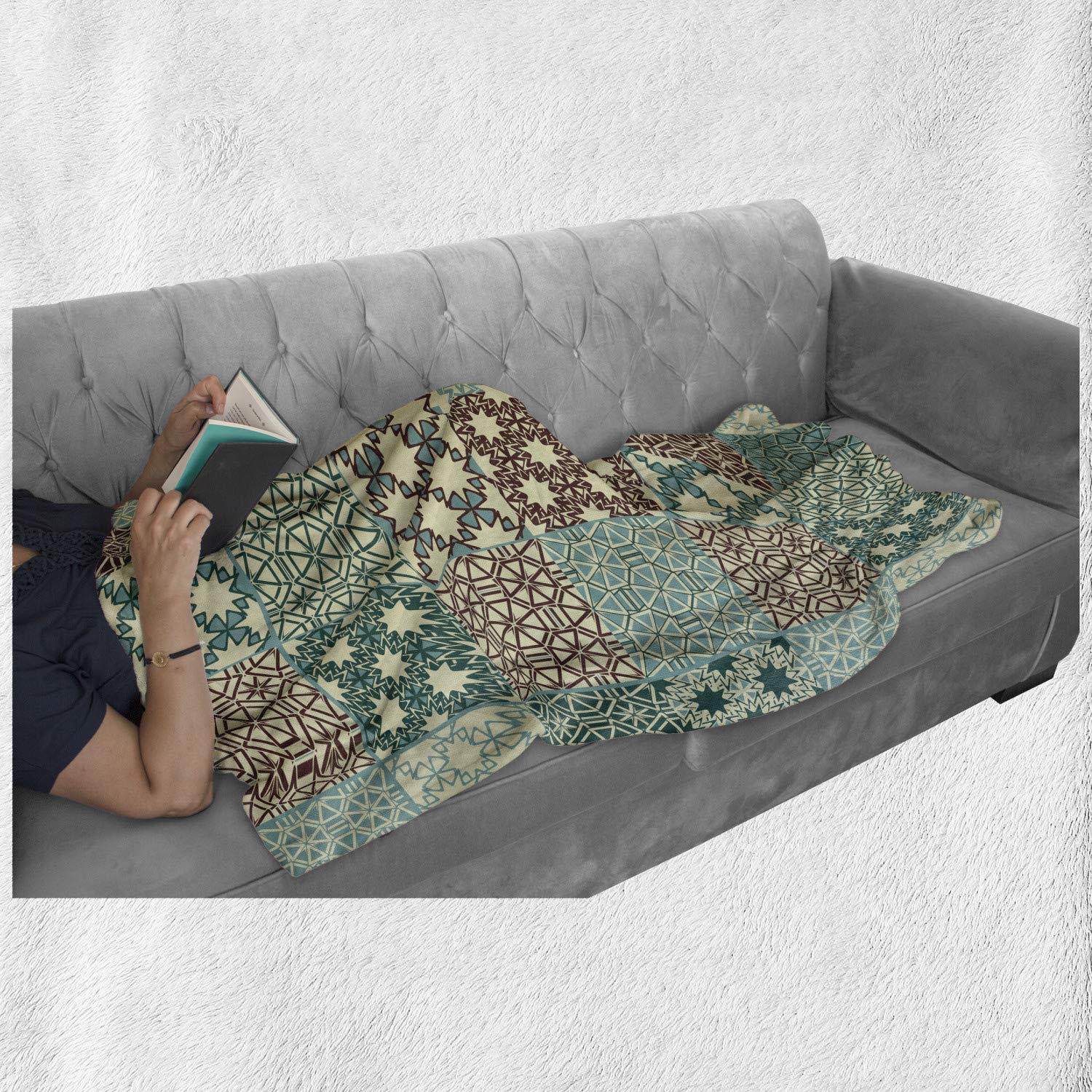 Lunarable Moroccan Soft Flannel Fleece Throw Blanket - Classic Patchwork Floral Design, 50