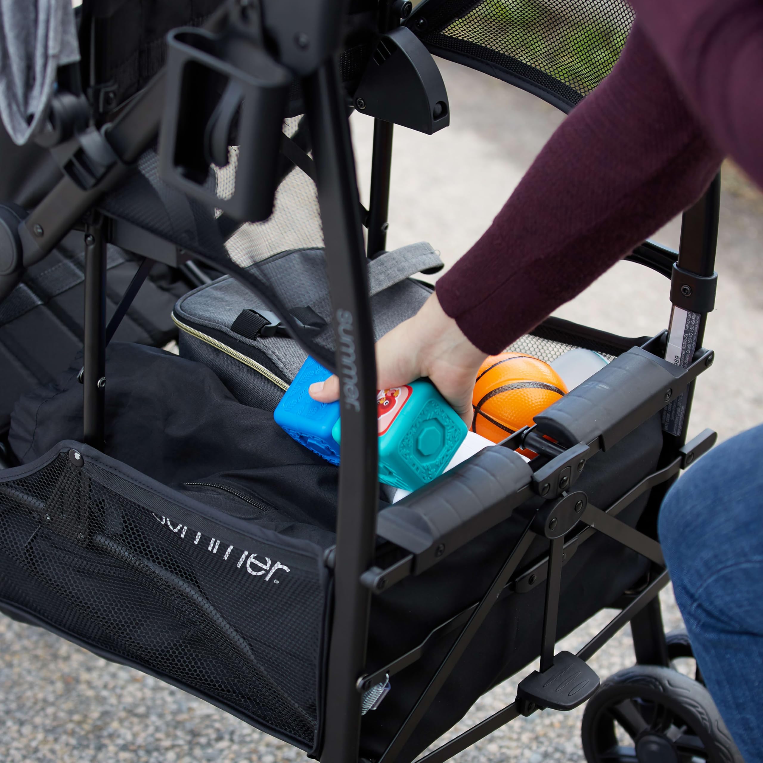 Summer Infant 3Dlite Tandem Folding Lightweight Double Stroller - Back to Back Design with 5-Point Safety Harness for Infants & Toddlers - Compact Travel Stroller for Twins - Perfect for Shopping, Travel & Outdoor Walks - Black