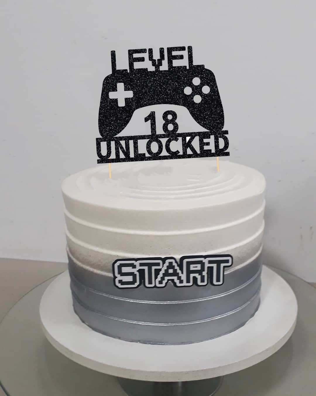 Level 18 Unlocked Cake Topper - Video Game Controller Birthday Decor for 18th Birthday Party | Perfect for Gamer Cakes, Gaming Themed Celebrations & Milestone Birthday Decorations