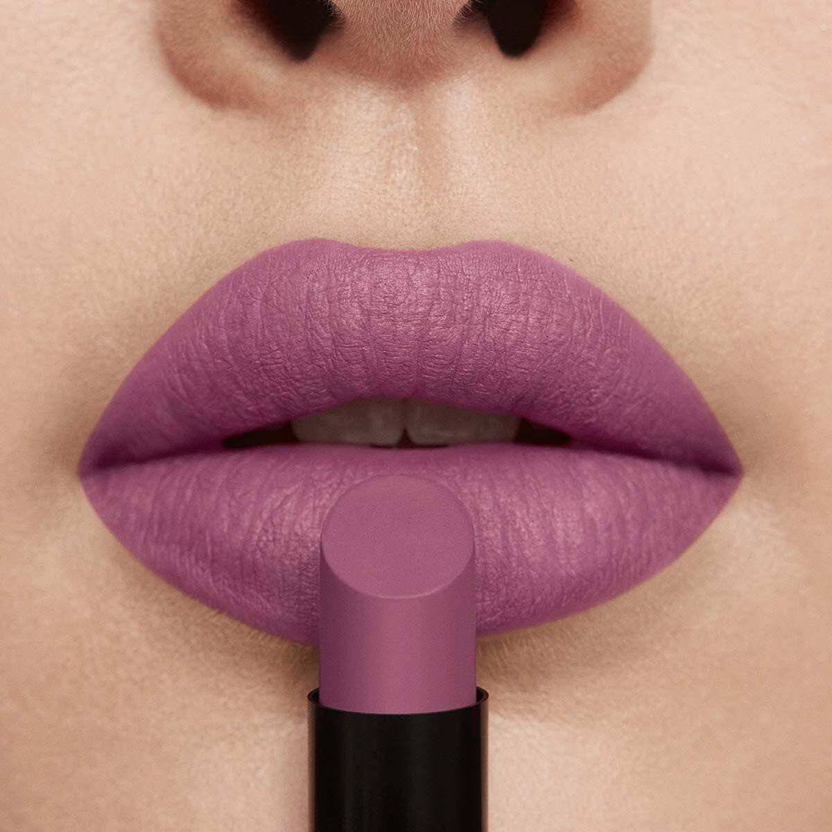 Revlon ColorStay Suede Ink Liquid Lipstick - Long Lasting Matte Lipstick in Shade 009 In Charge - Perfect for Everyday Wear, Date Night & Special Occasions
