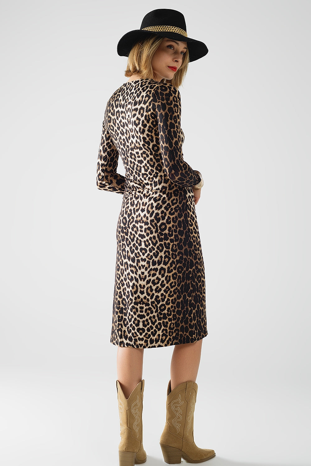 Leopard Print Spandex Robe with Belt - Soft & Comfortable Loungewear for Women, Perfect for Spa, Relaxation, and Home Wear