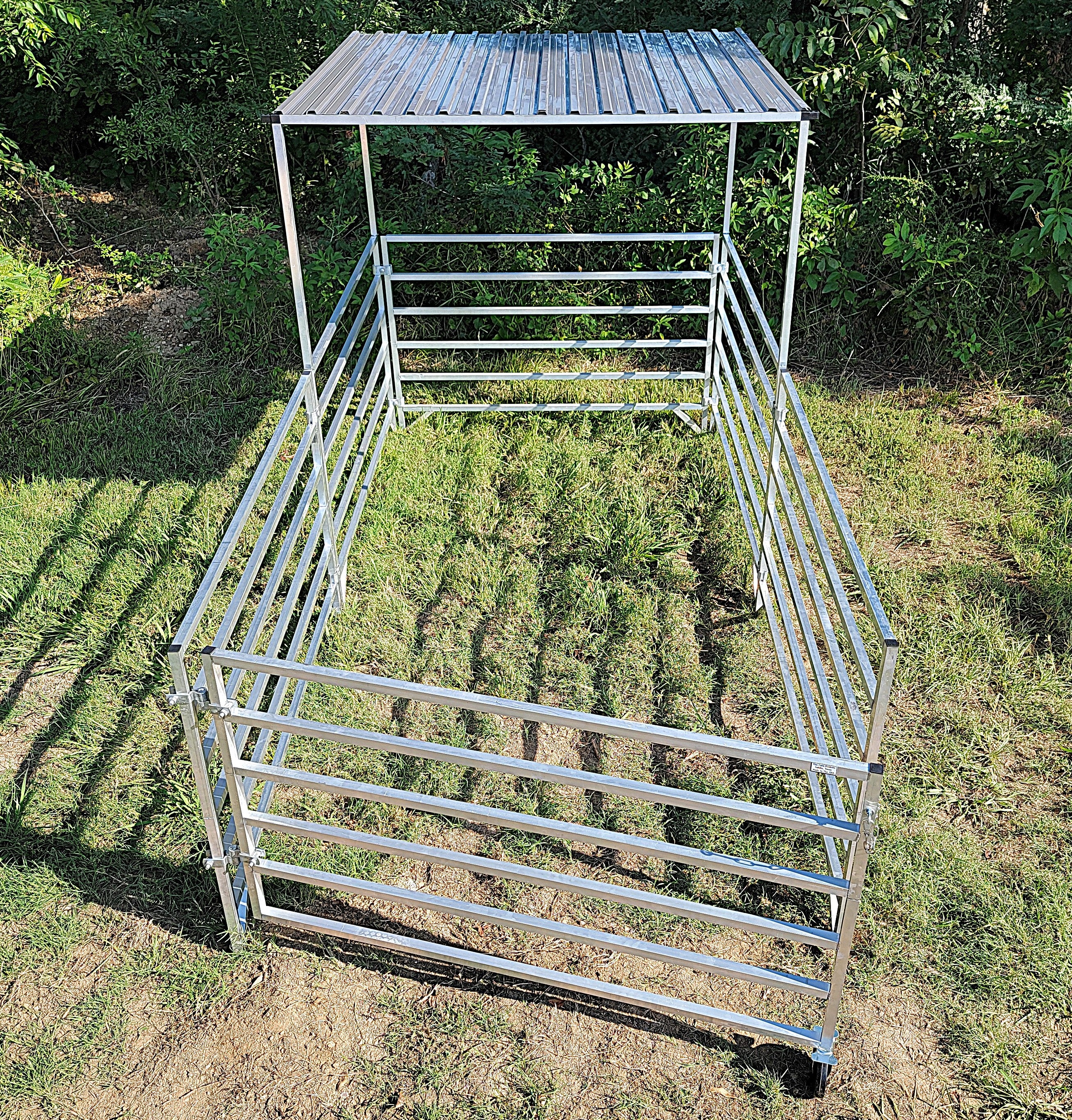 5 Ft X 10 Ft Aluminum Stall Kit with 6 Rails, 5 Panels & 1 Gate - Includes Shade Canopy for Horse Stalls, Livestock Pens & Outdoor Events