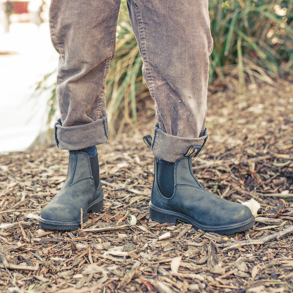 Blundstone 1325 Kids Rustic Black Chelsea Boots - Waterproof & Comfortable Leather Ankle Boots for Boys & Girls - Perfect for School, Outdoor Play & Everyday Wear