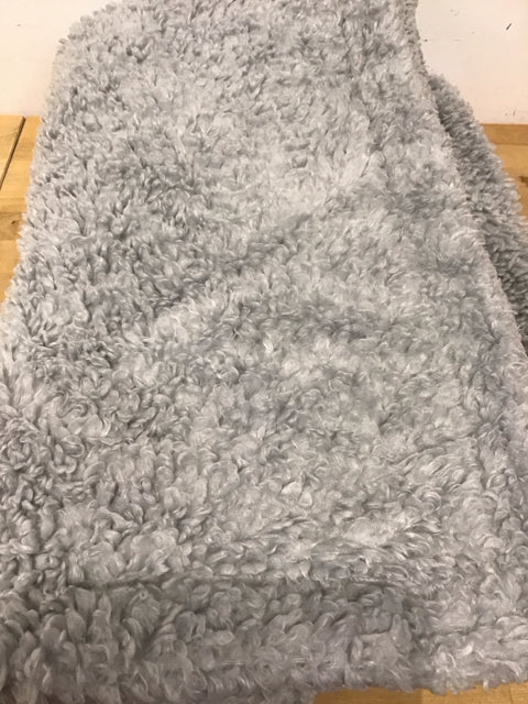 Pottery Barn Soft Gray Knit Throw Blanket - Cozy & Warm for Sofa, Bed & Winter Nights