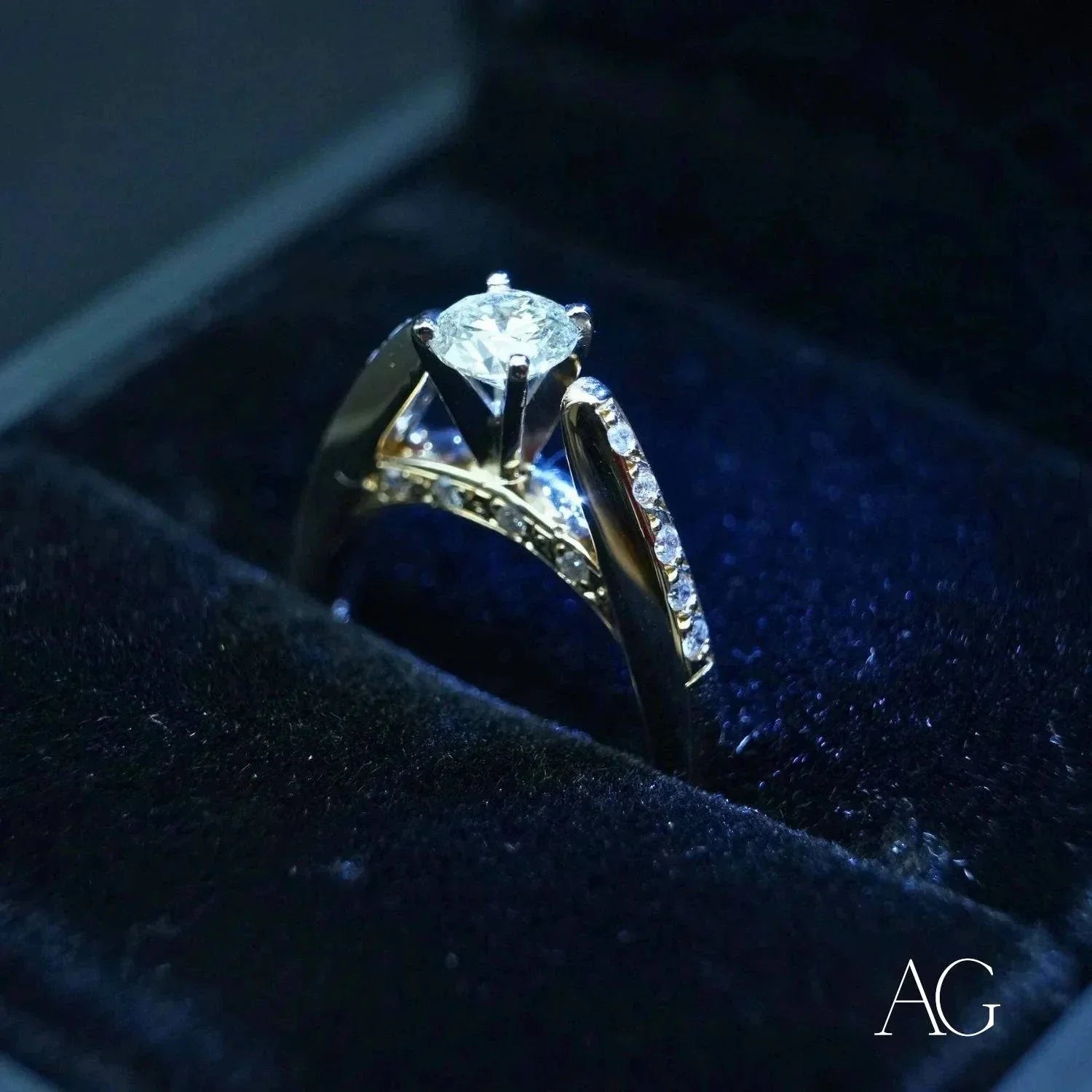 18k Gold Diamond Engagement Ring for Women - Timeless Elegance & Eternal Love - Perfect for Proposals, Anniversaries & Romantic Occasions