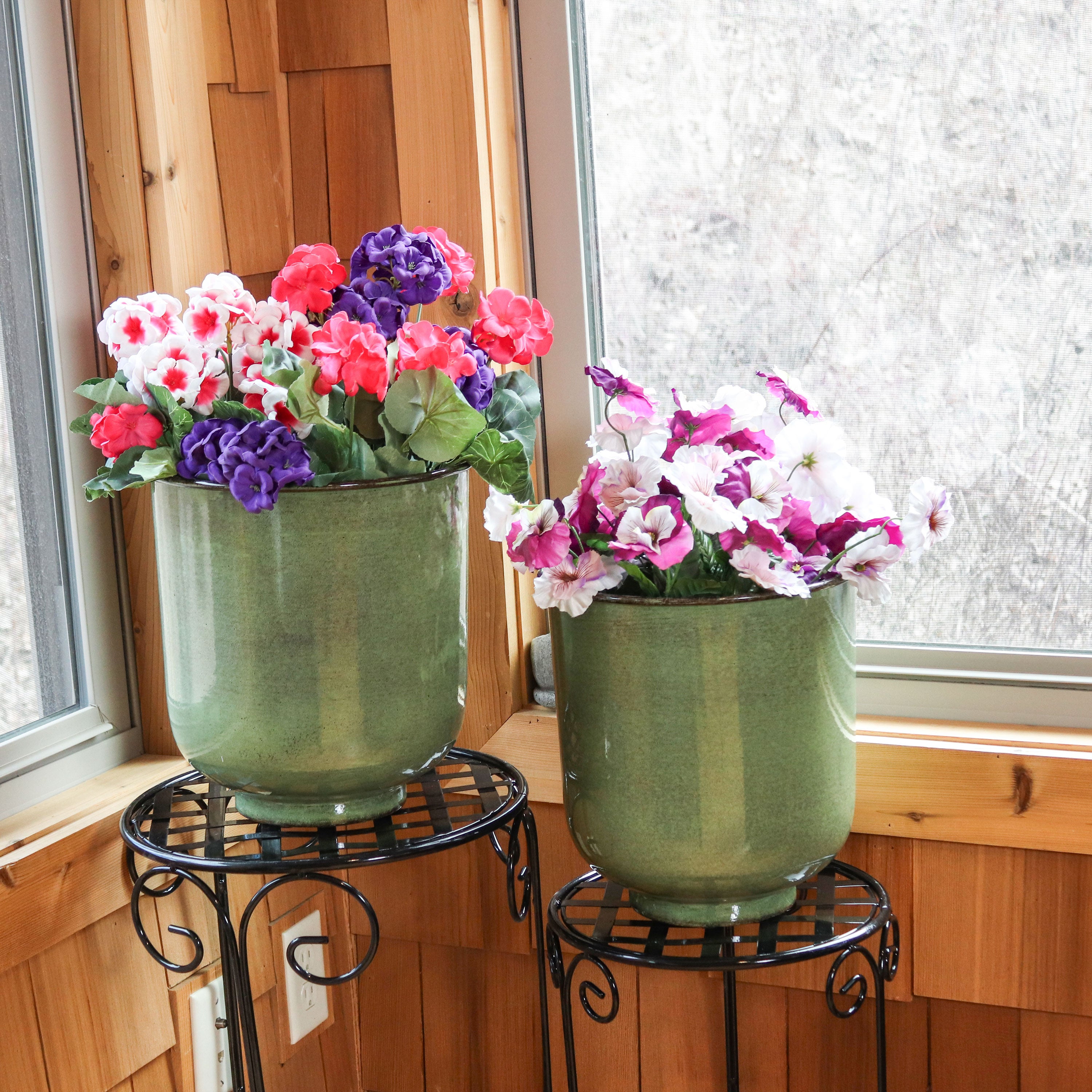 Sunnydaze Vivian Metal Outdoor Plant Pots - 11 Inch Rust-Resistant Garden Planters for Patio, Deck & Balcony Decor - Perfect for Flowers, Succulents & Herbs