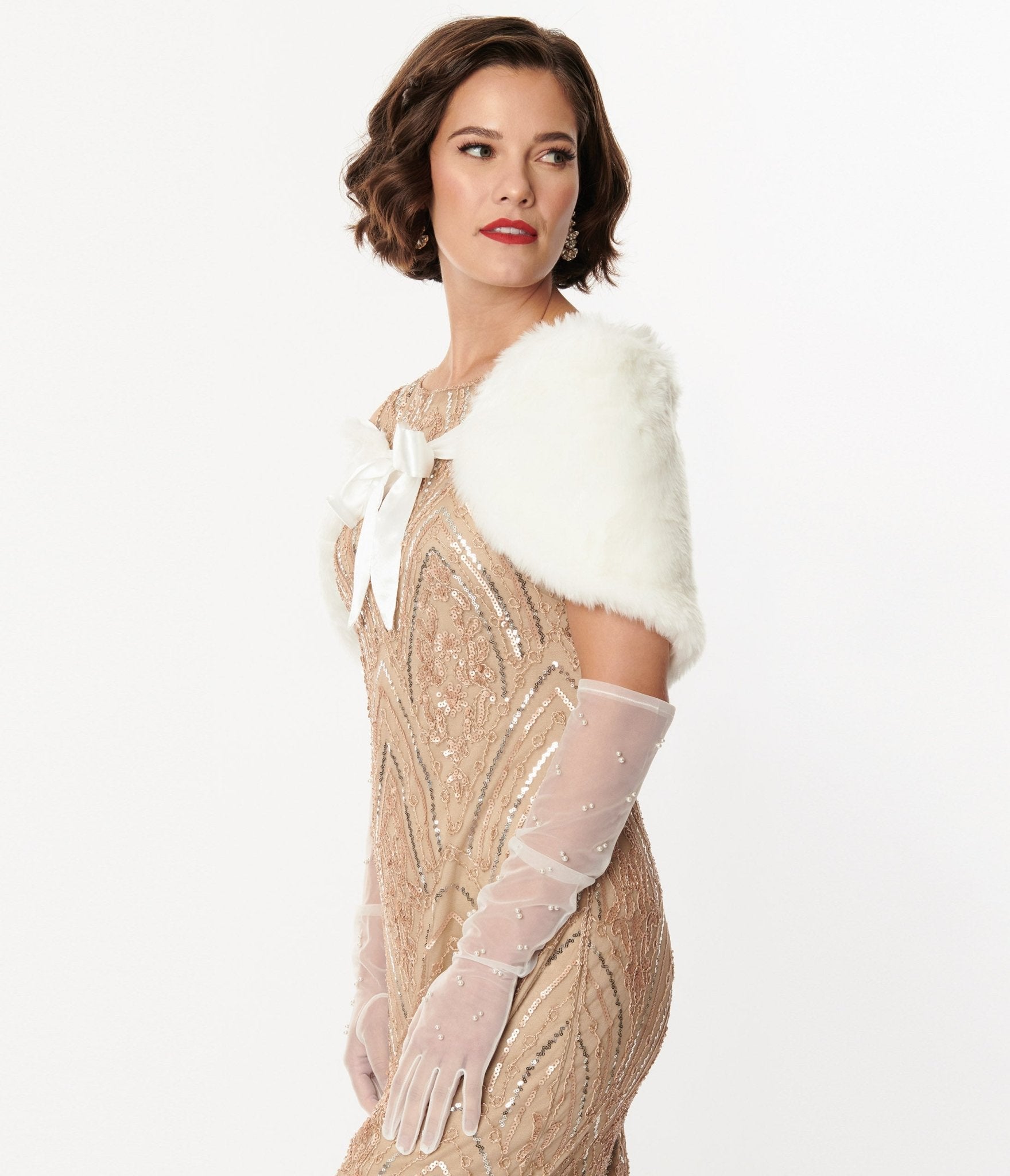 1920s Vintage White Faux Fur Shawl with Ribbon Trim - Perfect for Gatsby Parties, Flapper Costumes & Winter Weddings