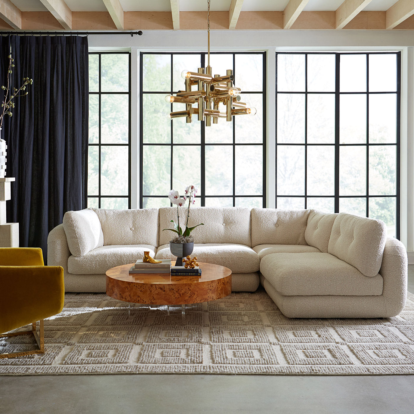 Round Cocktail Table - Modern & Stylish Coffee Table for Living Room, Lounge, or Patio - Perfect for Small Spaces & Entertaining Guests