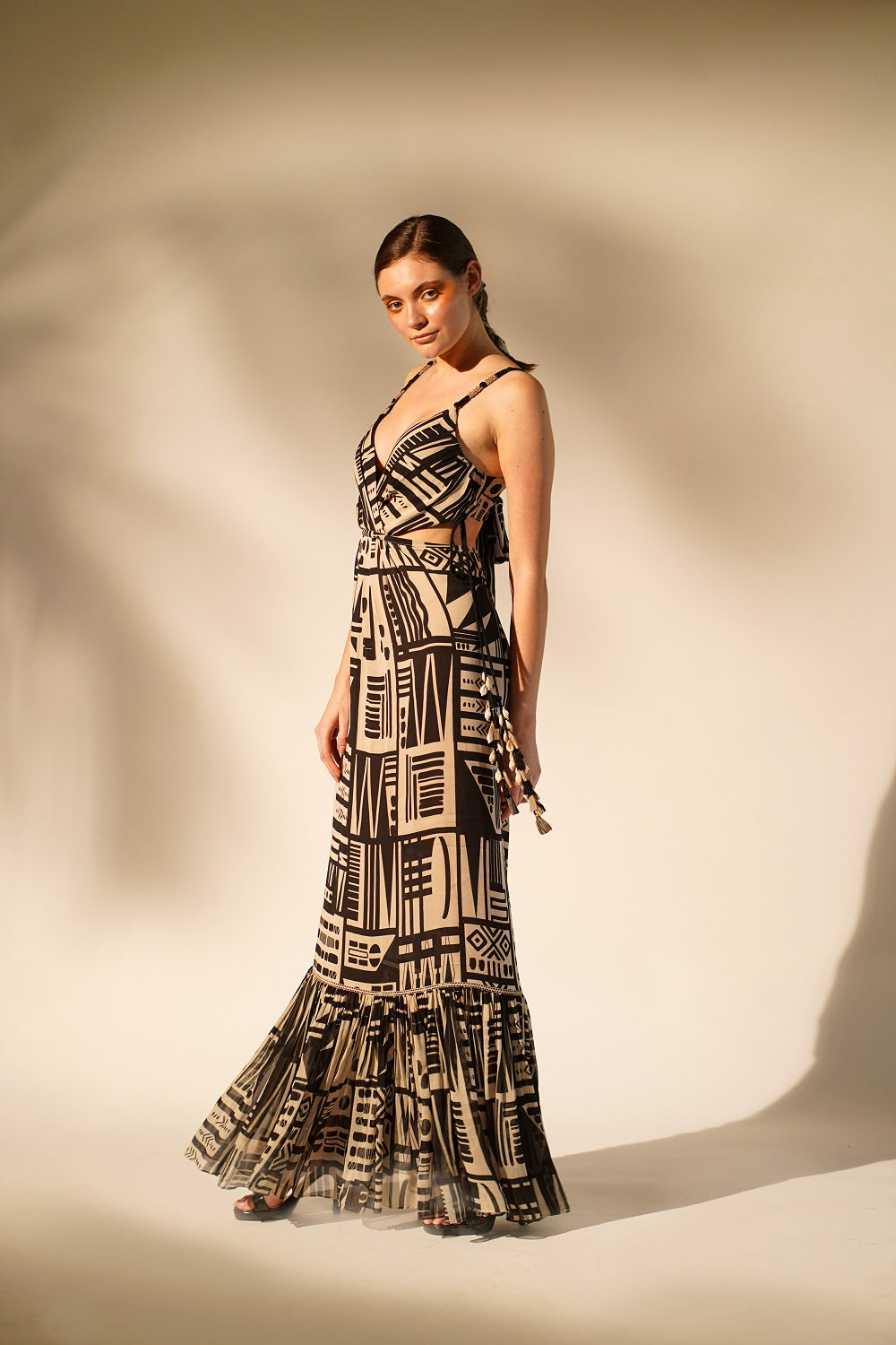 Elegant White Abstract Print Dress for Women - Perfect for Casual Outings, Parties & Summer Events