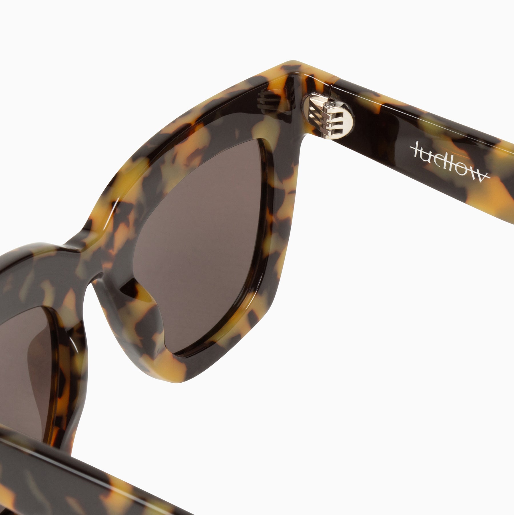 Ludlow Sunglasses for Men & Women - Polarized UV Protection Aviator Style - Perfect for Driving, Beach, and Outdoor Activities