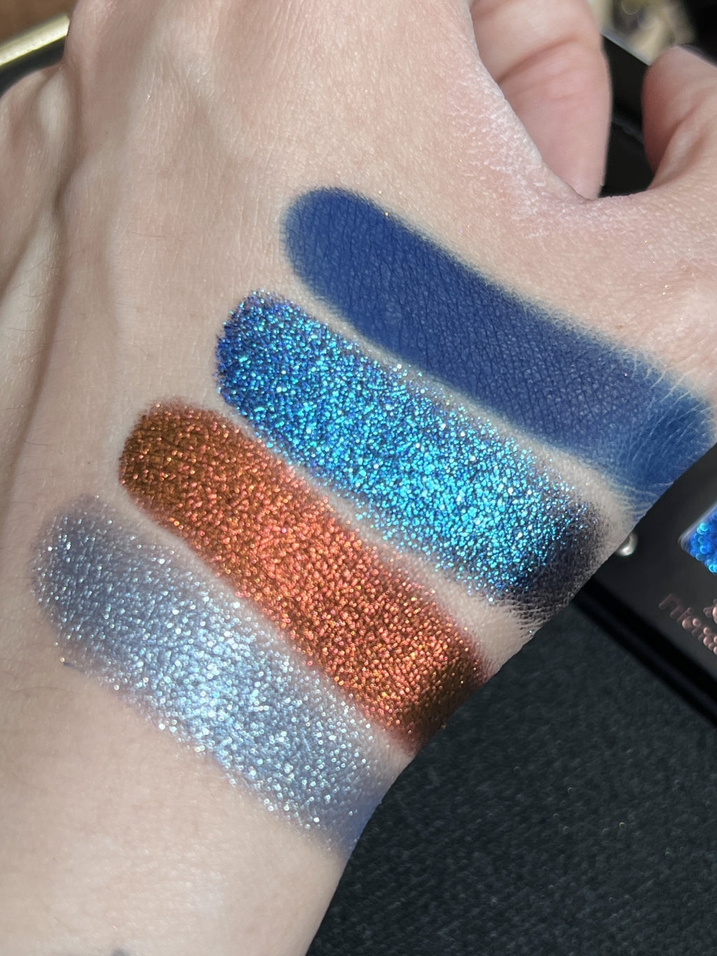 Shellwe Makeup Octopus Escape Dream Matte Satin Shimmer Chameleon Quad Eyeshadow Palette - Long Lasting Highly Pigmented Eye Shadow for Party, Wedding & Everyday Makeup