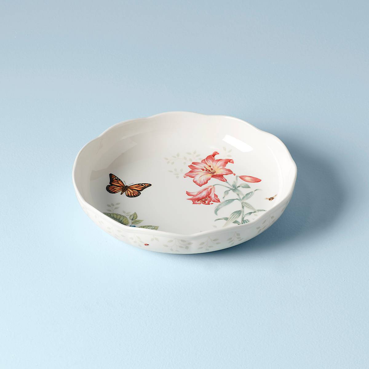 Butterfly Meadow Low Serving Bowl - Elegant Ceramic Salad Bowl for Entertaining, Dining & Home Decor - Perfect for Parties, Family Gatherings & Everyday Use