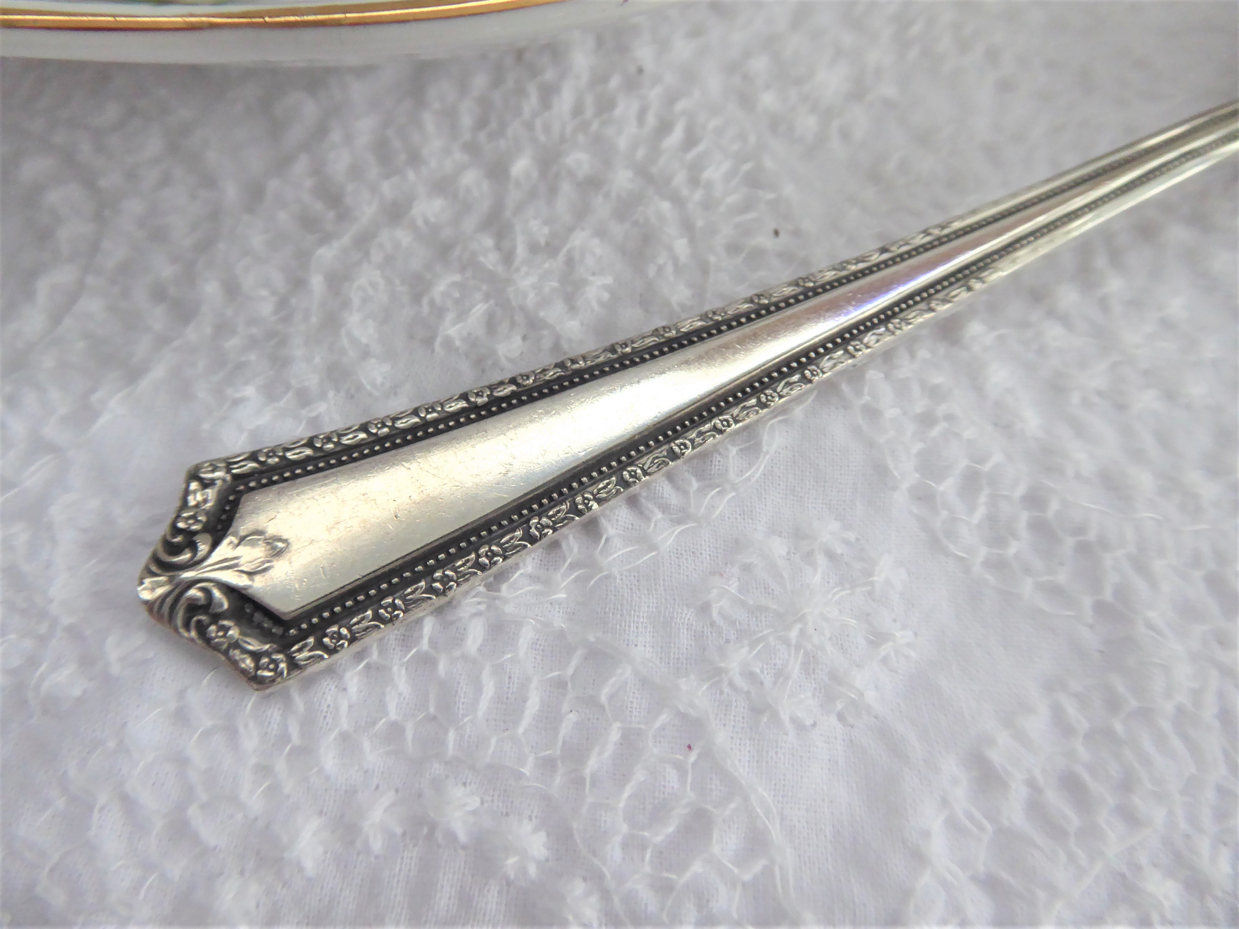 Vintage Rogers Silverplate Tea Infuser Spoon - 1930s Style Tea Strainer for Loose Leaf Tea - Perfect for Tea Lovers, Home Brewing & Gift Giving