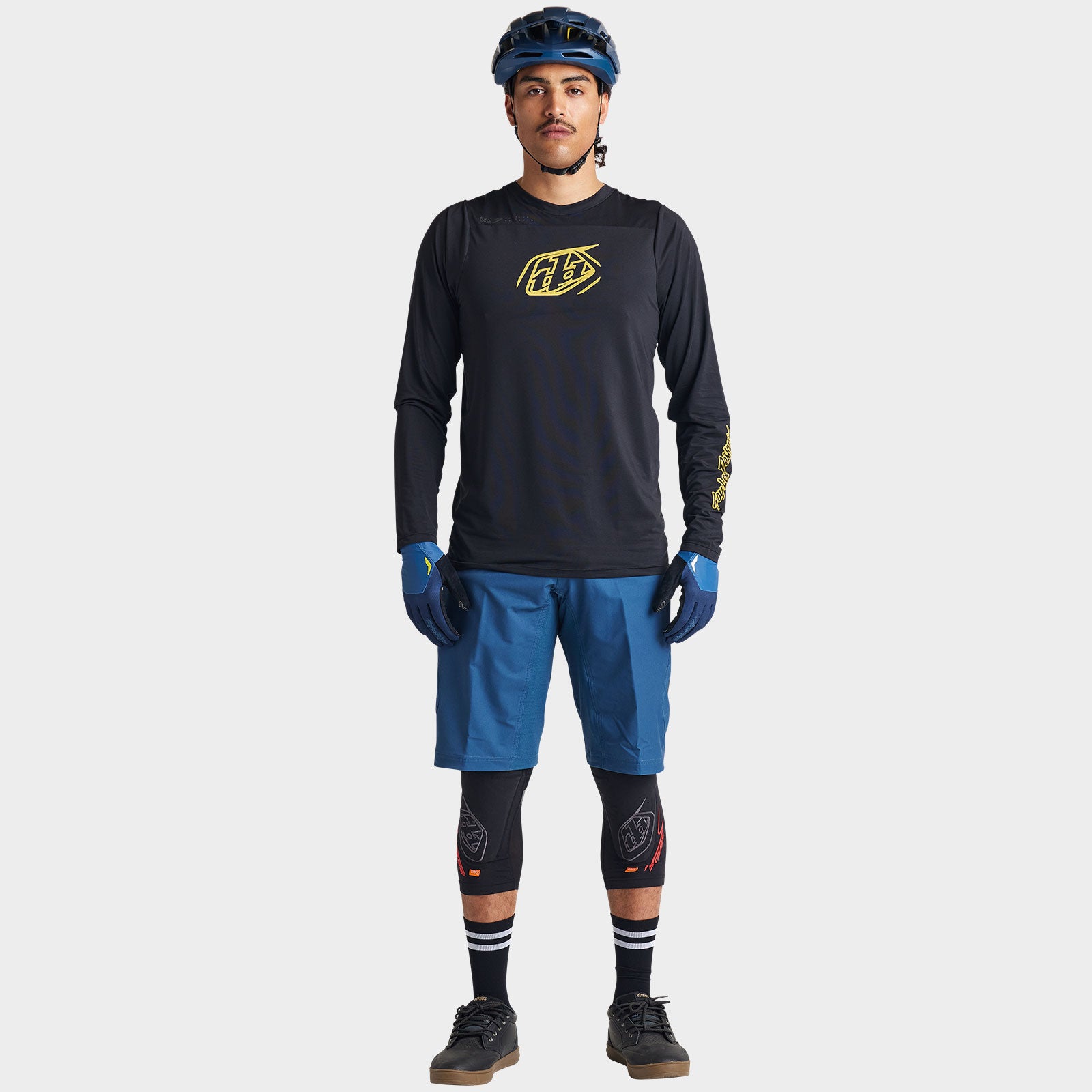 Skyline LS Jersey Iconic Black - Men's Long Sleeve Baseball Shirt for Casual Wear & Street Style Outfits