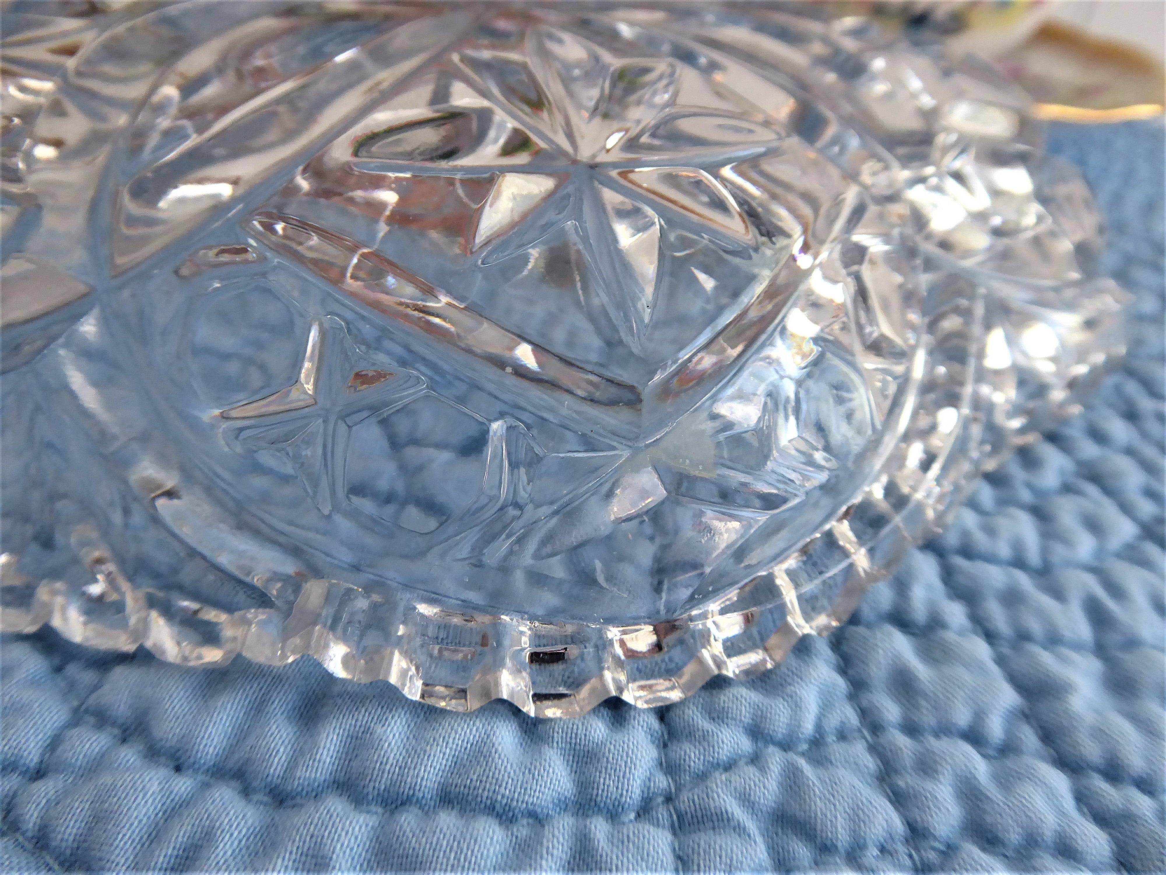 Vintage 1940s Lead Crystal Oval Star Fan Relish Spoon Dish with Sawtoothed Rim - Elegant Serving Piece for Antique Collectors & Dinner Parties