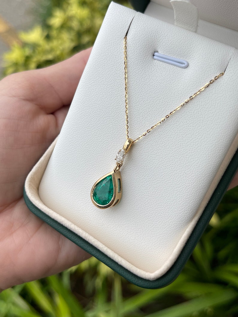14K Gold Teardrop Pendant Necklace with Natural Pear Cut Emerald & Marquise Diamond Accents - 4.35tcw Elegant Jewelry for Women, Perfect for Weddings, Anniversaries and Special Occasions