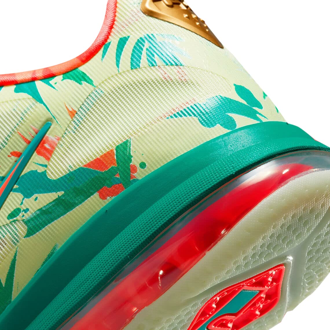 Nike LeBron 9 Low 