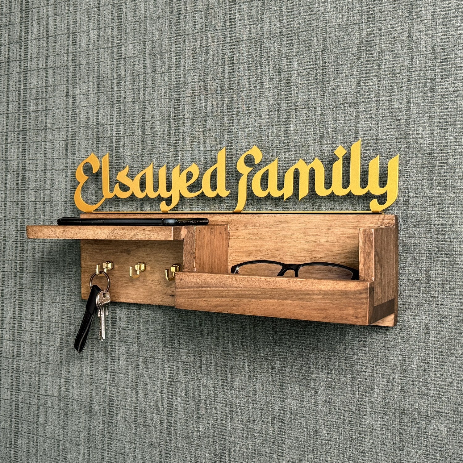 Personalized Islamic Wooden Key Holder - Custom Family Name Wall Art for Home Decor | Perfect for Entryway, Living Room & Gift Giving