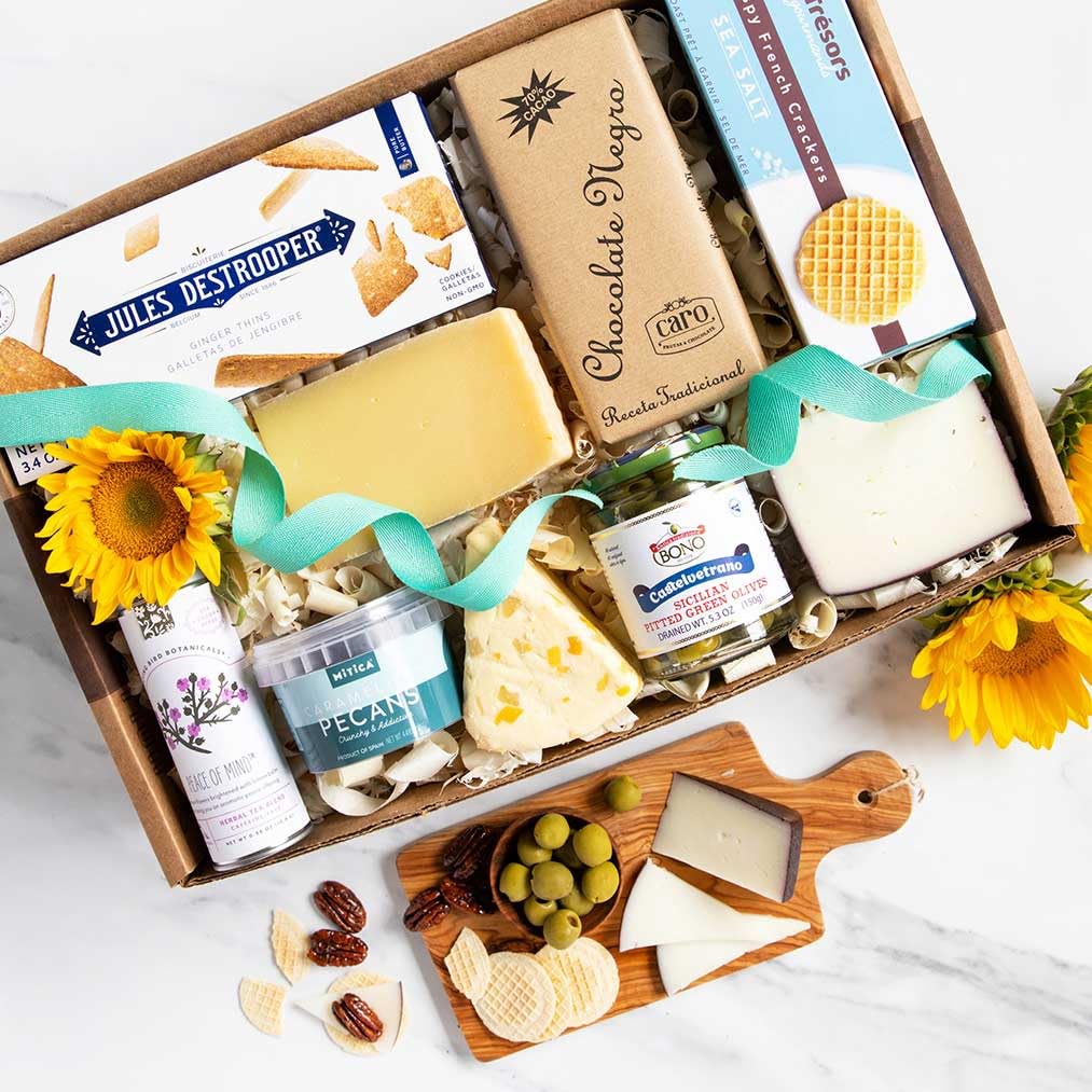 Everything for Her Classic Gift Basket (3.2 lb) - Perfect for Birthdays, Anniversaries & Special Occasions