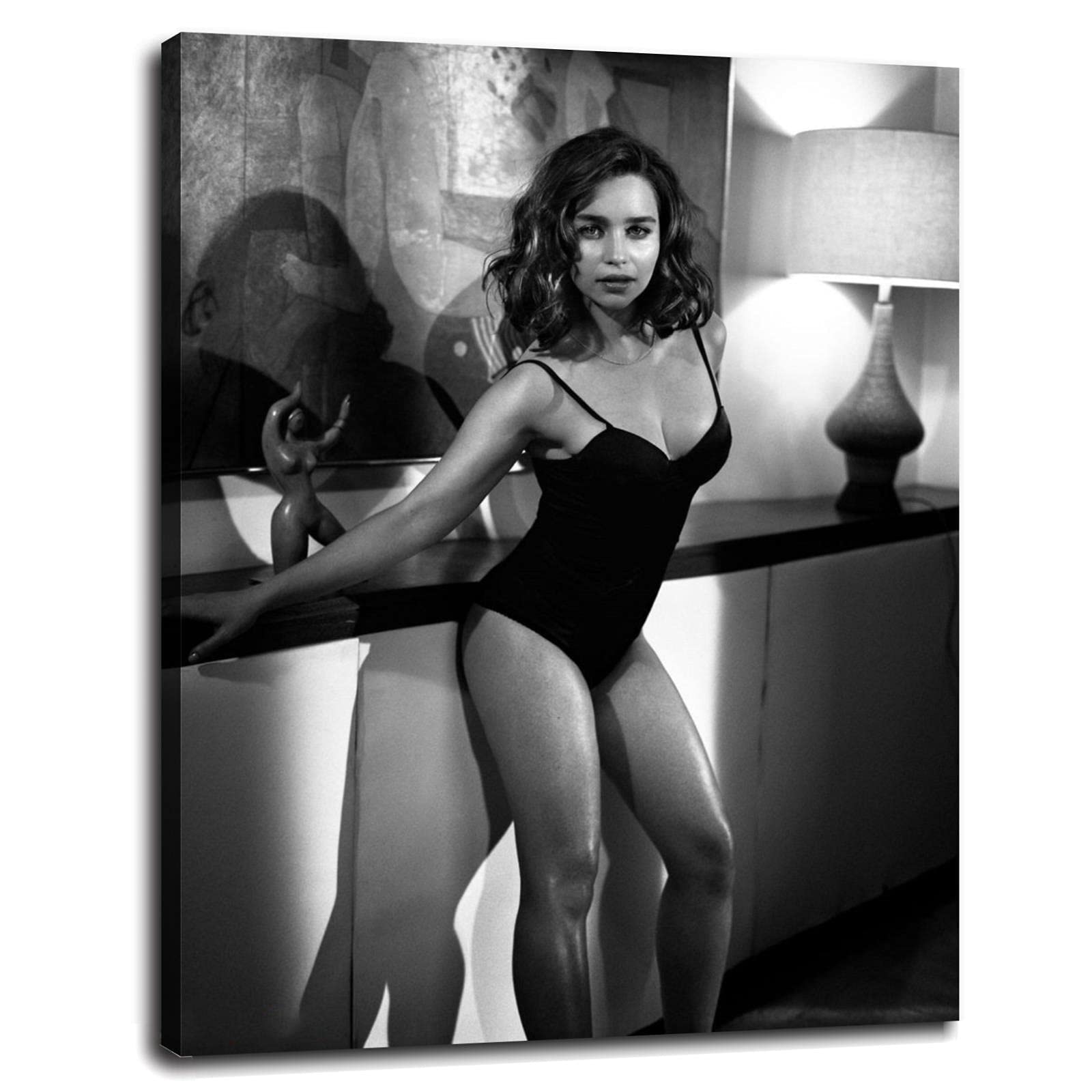 EMILIA CLARKE Canvas Art Print - Premium Framed Wall Decor 32x24 Inches for Living Room, Bedroom & Office - Perfect Gift for Game of Thrones Fans & Home Decor Enthusiasts