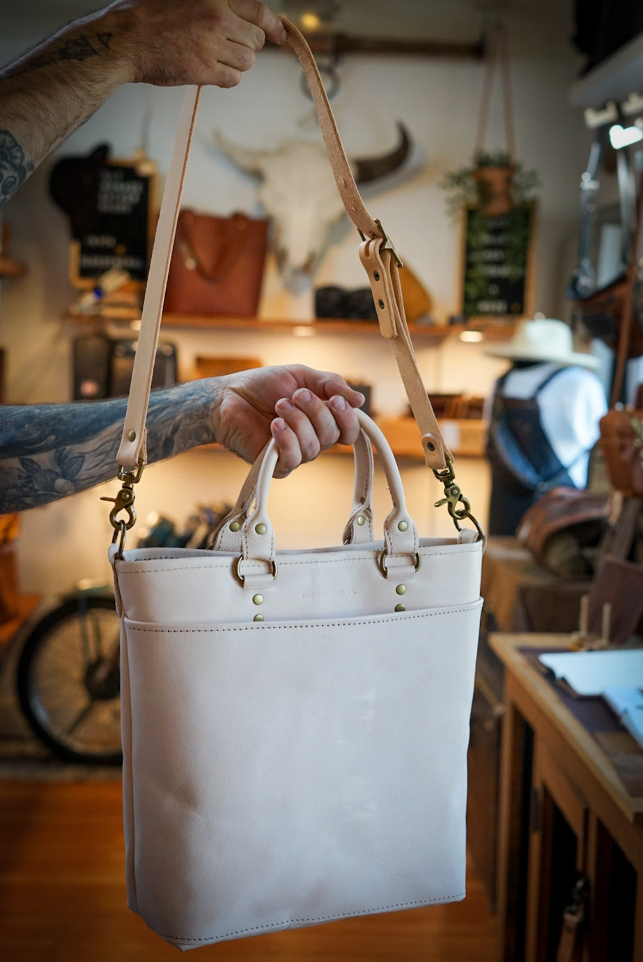 Premium Genuine Leather Handbag for Women - Natural Vegetable Tanned Crossbody Purse - Perfect for Work, Travel & Everyday Use