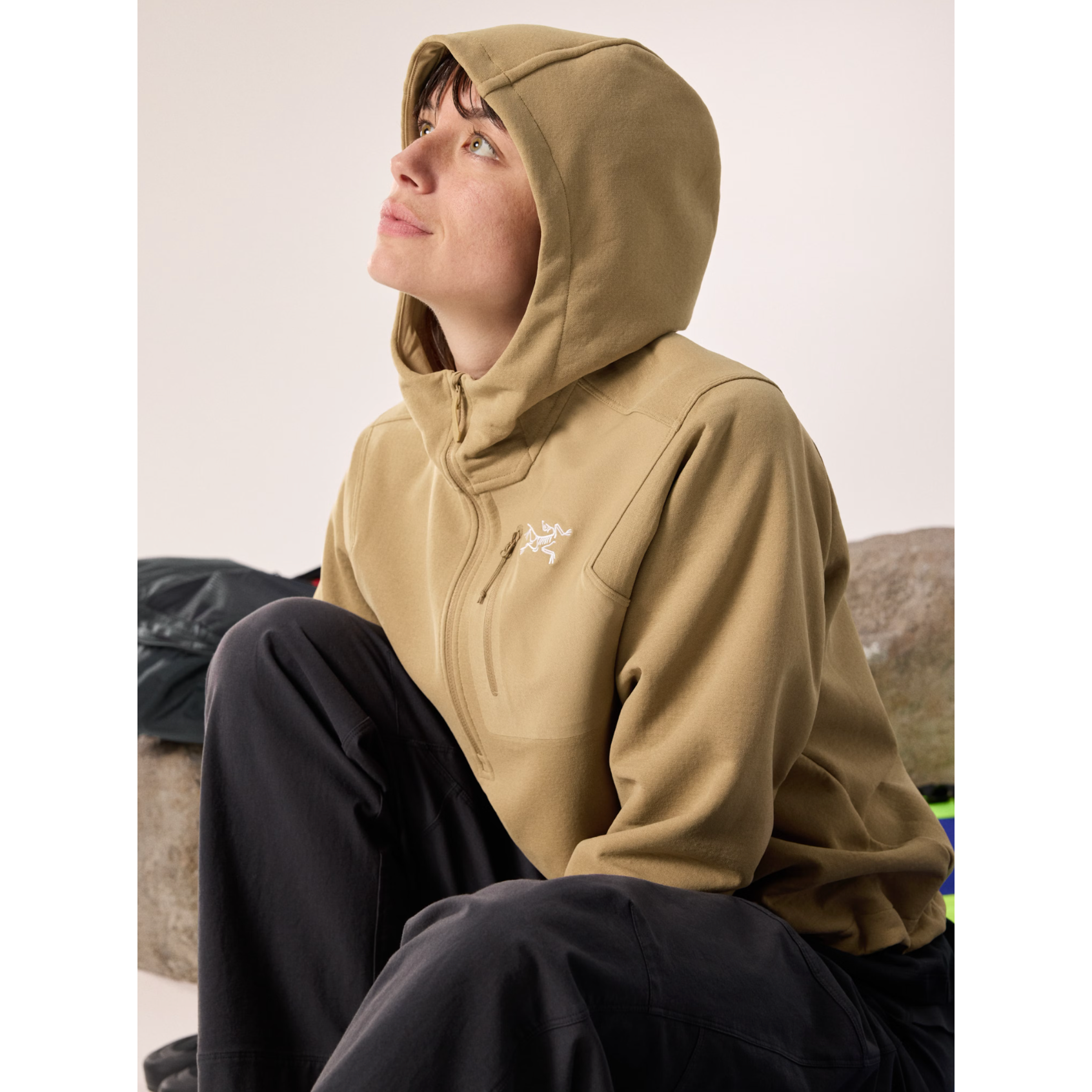 Arc'teryx Women's Aestas Pullover Hoody - Lightweight Summer Hiking & Outdoor Adventure Jacket for Travel & Camping