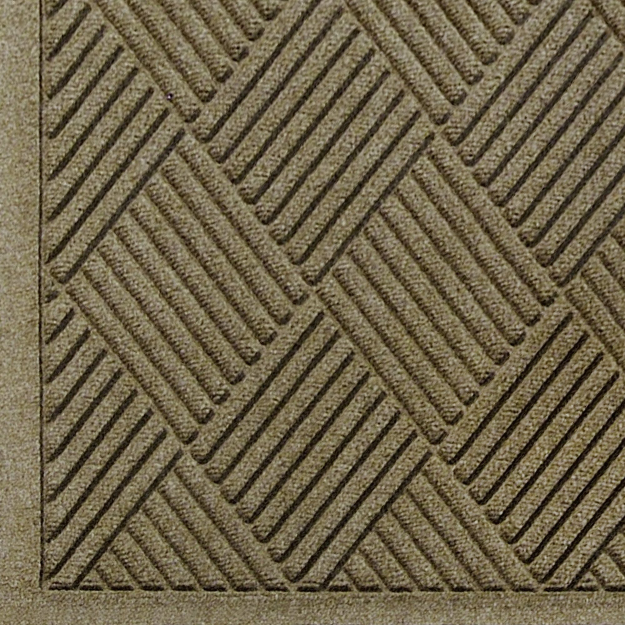 WaterHog Fashion Diamond Polypropylene Fiber Indoor/Outdoor Entrance Mat with SBR Rubber Backing - 5' x 3', 3/8