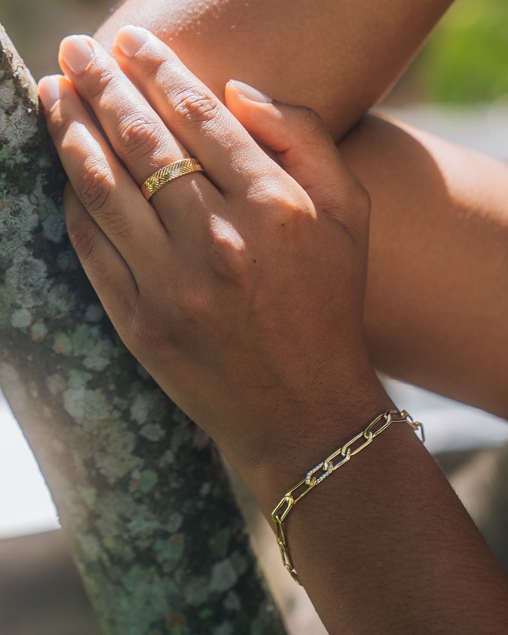 Jeanne Herringbone Chain Ring - Elegant Gold Plated Women's Jewelry for Everyday Wear & Special Occasions
