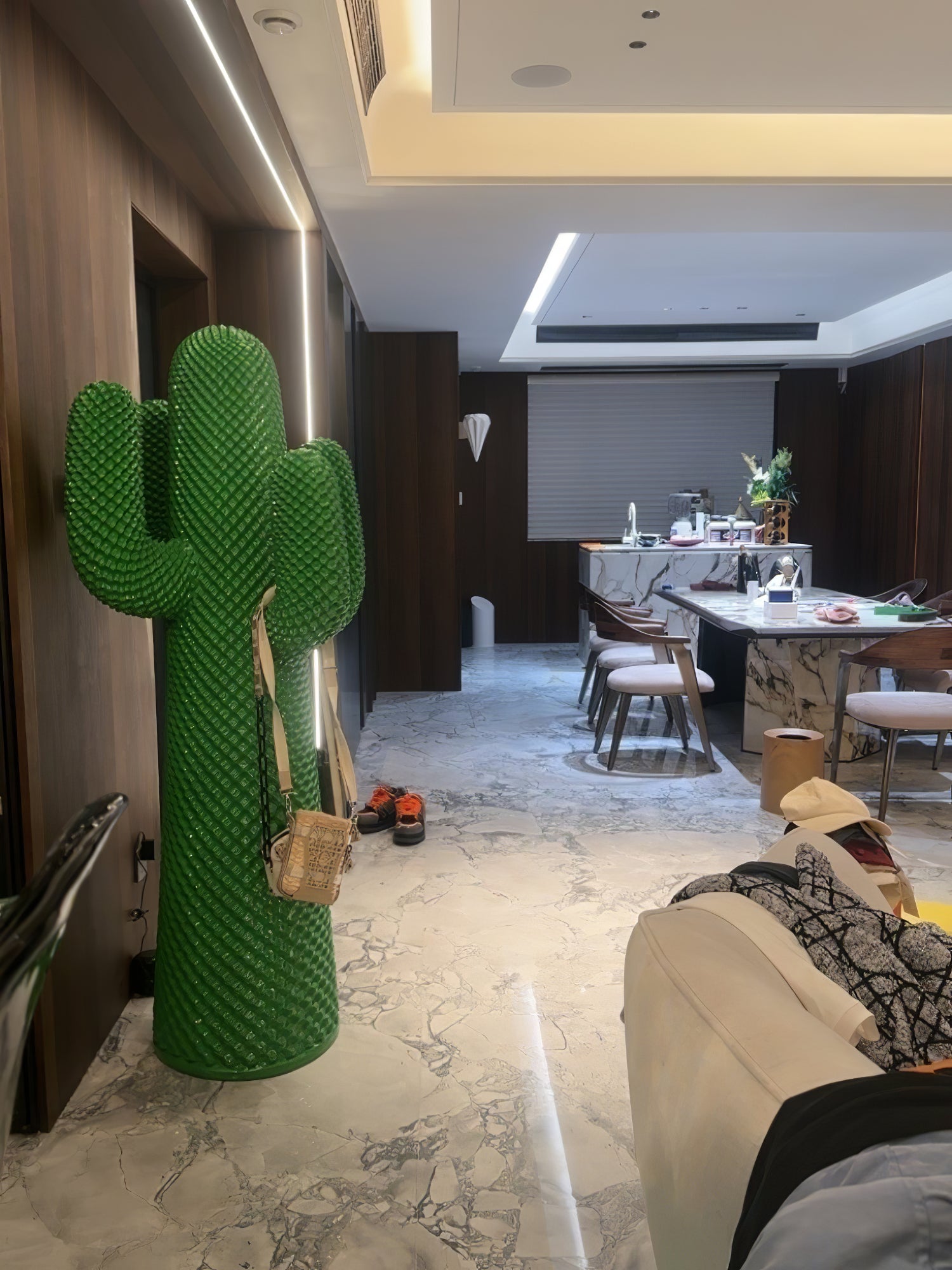 Modern Mello Sculptural Cactus Coat Rack - Stylish Wall Mounted Entryway Organizer for Hats, Scarves & Jackets - Perfect for Home, Office or Dorm Decor