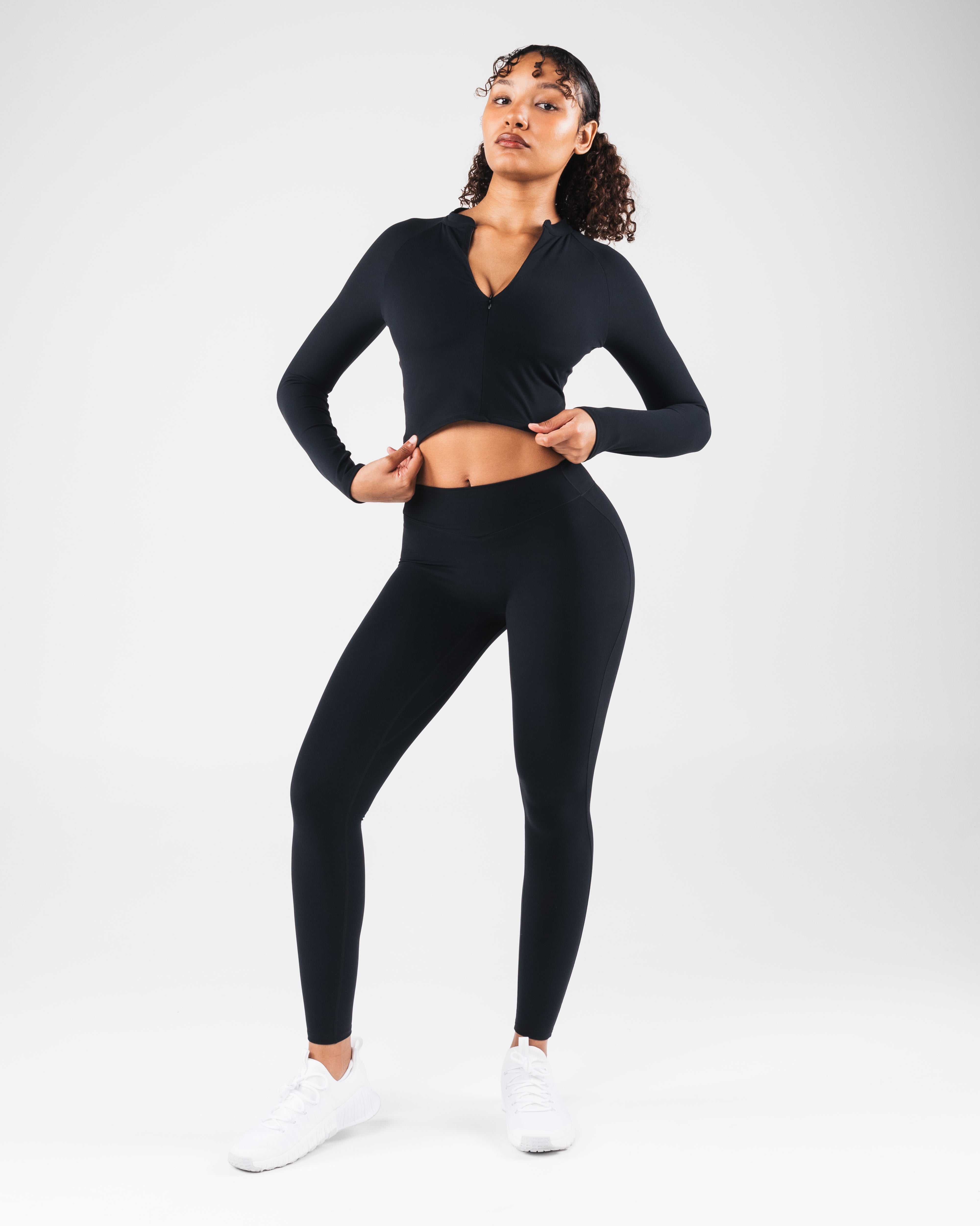KDM LS Zip Bra - Black | Seamless Sports Bra for Women | Perfect for Yoga, Running & Gym Workouts