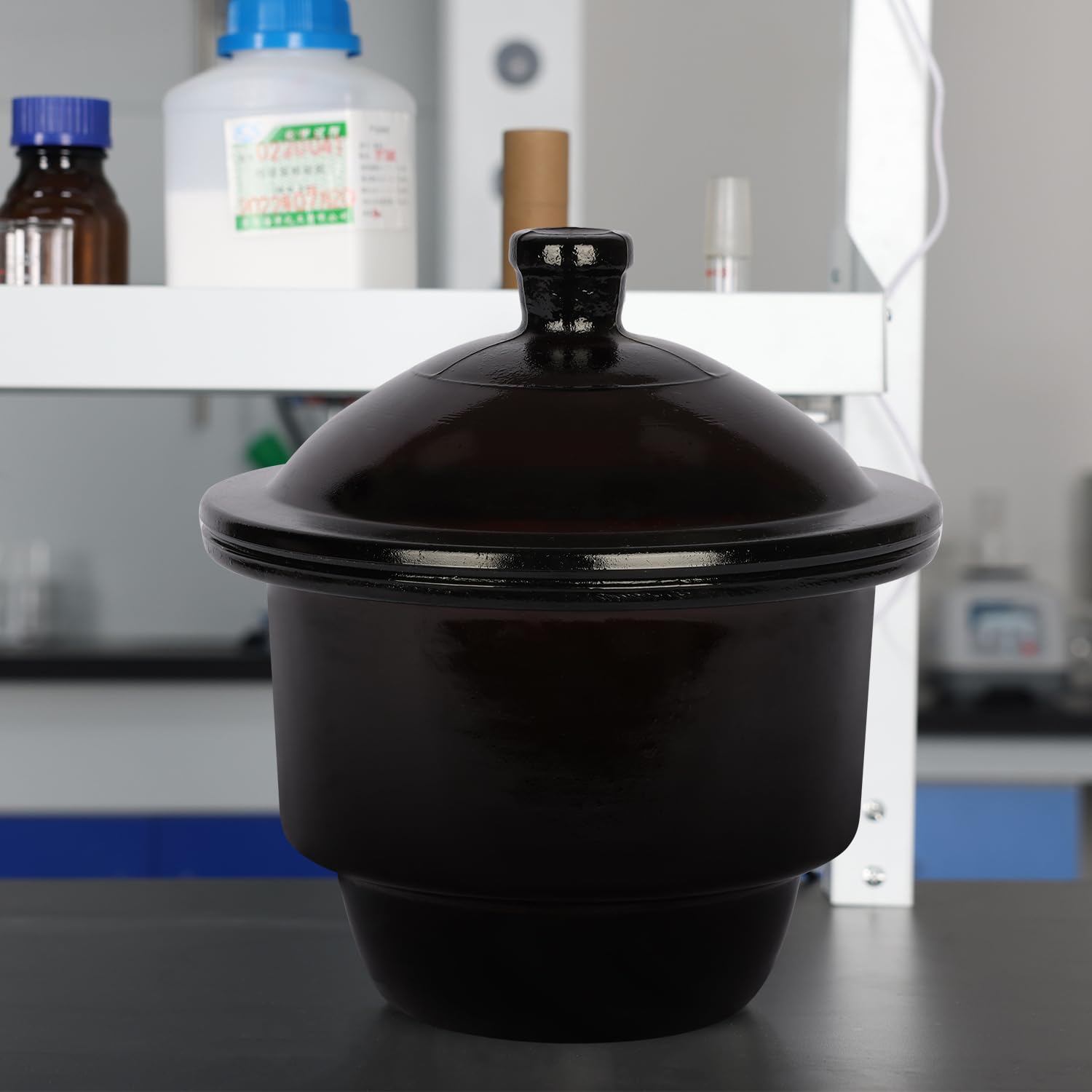 Stonylab 11.81 Inch Amber Glass Desiccator Jar with Knob Cover & Porcelain Plate - Lab Desiccator for Drying, Moisture Control & Laboratory Research | Ideal for Chemical Storage, Herb Drying & Scientific Experiments